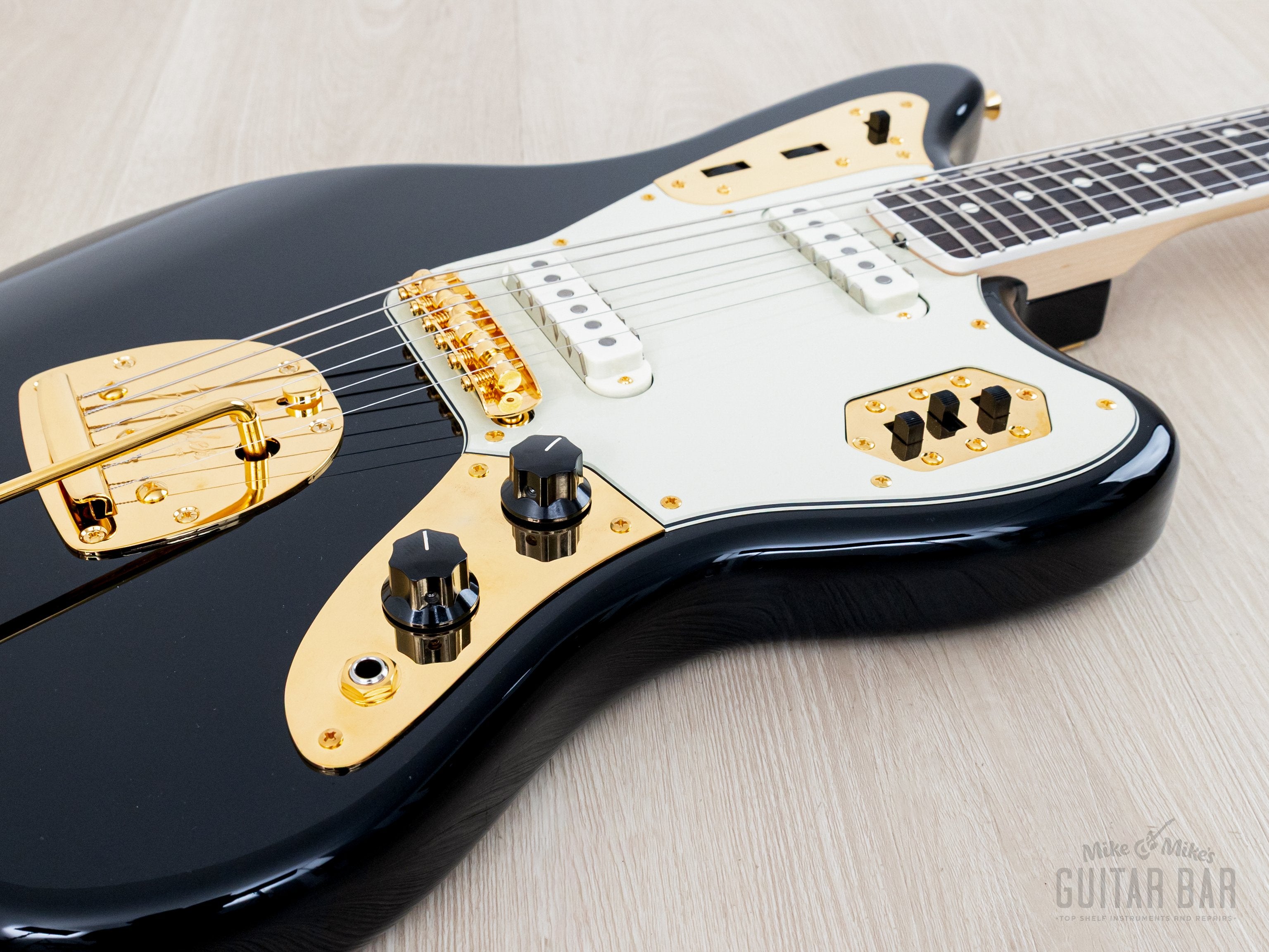 2022 Fender Traditional 60s Jaguar FSR Black w/ Gold Hardware, Japan M