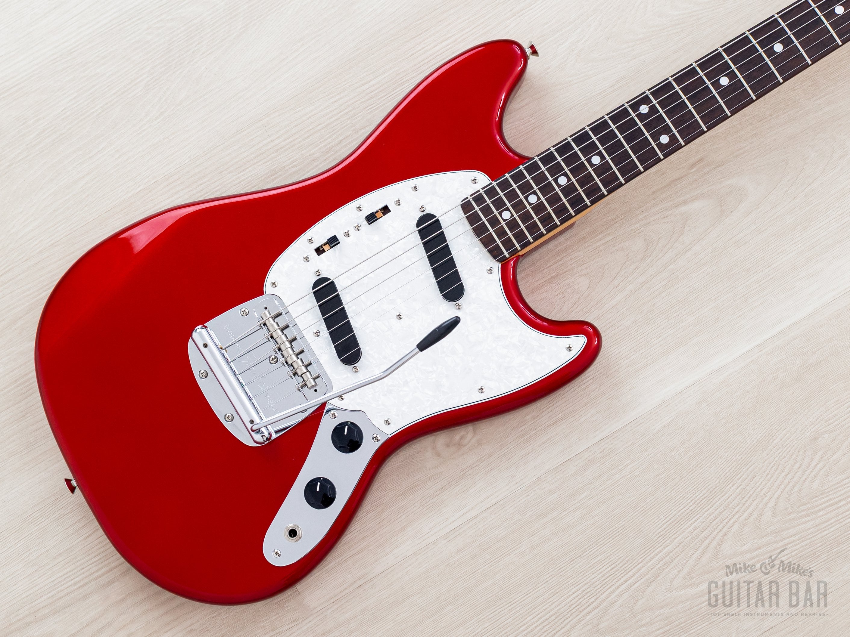 2015 Fender Japan Exclusive Classic '70s Mustang Candy Apple