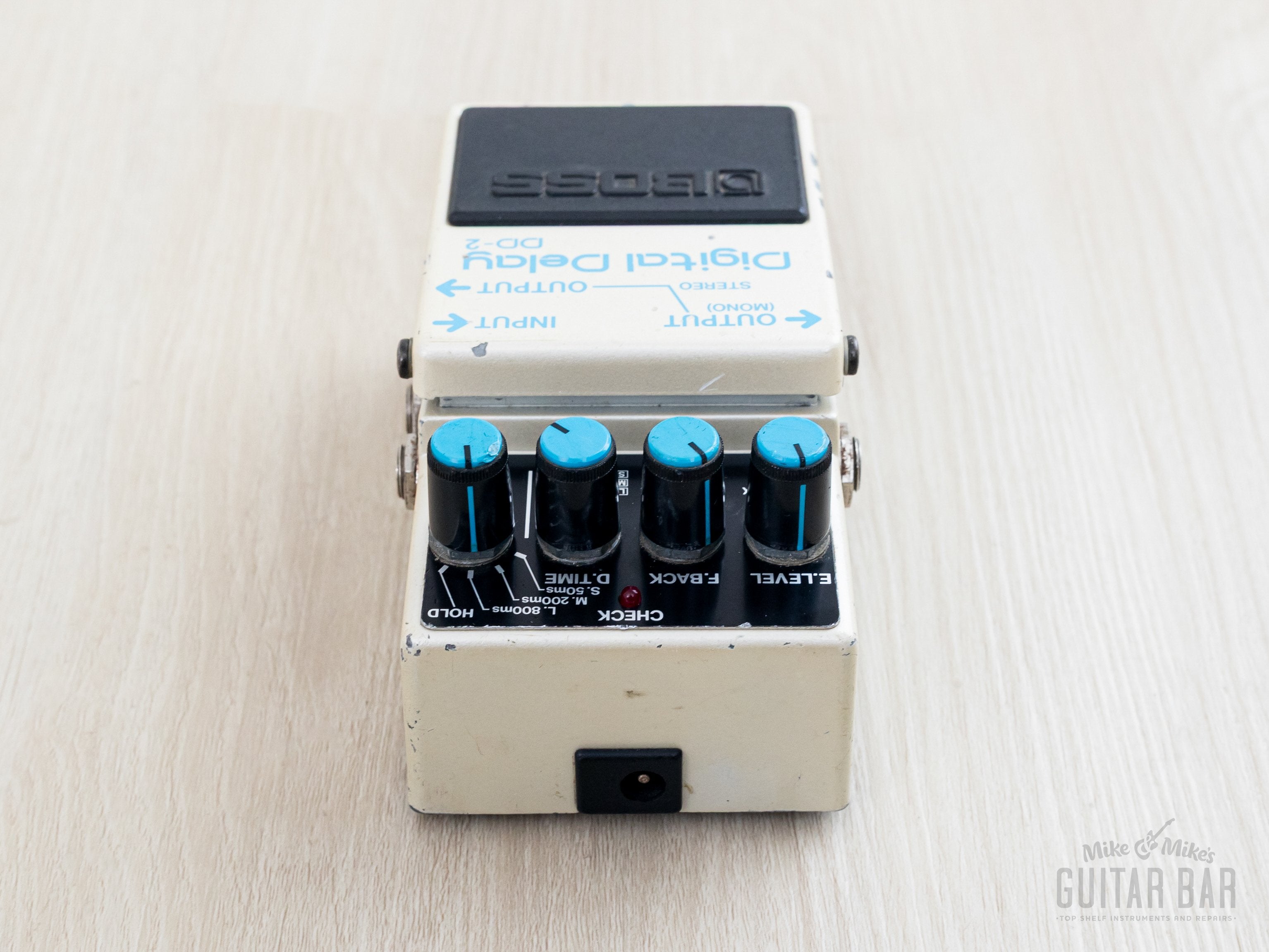 1985 Boss DD-2 Digital Delay Vintage Guitar Effects Pedal Long Chip, B