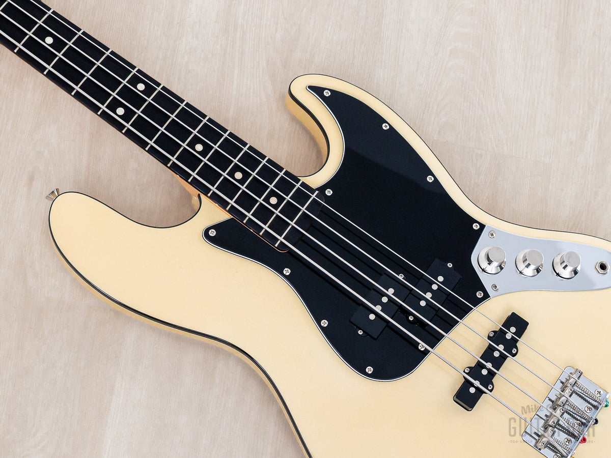 2011 Fender Aerodyne Jazz Bass PJ Vintage White, bound body front with control plate