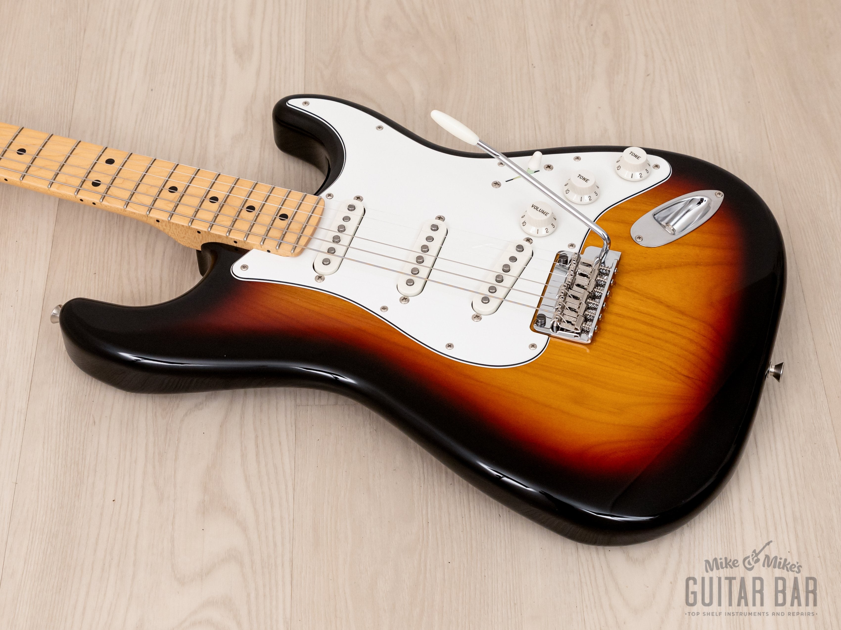 2023 Fender Hybrid II Stratocaster Sunburst, Near-Mint w/ Hangtag, Japan MIJ