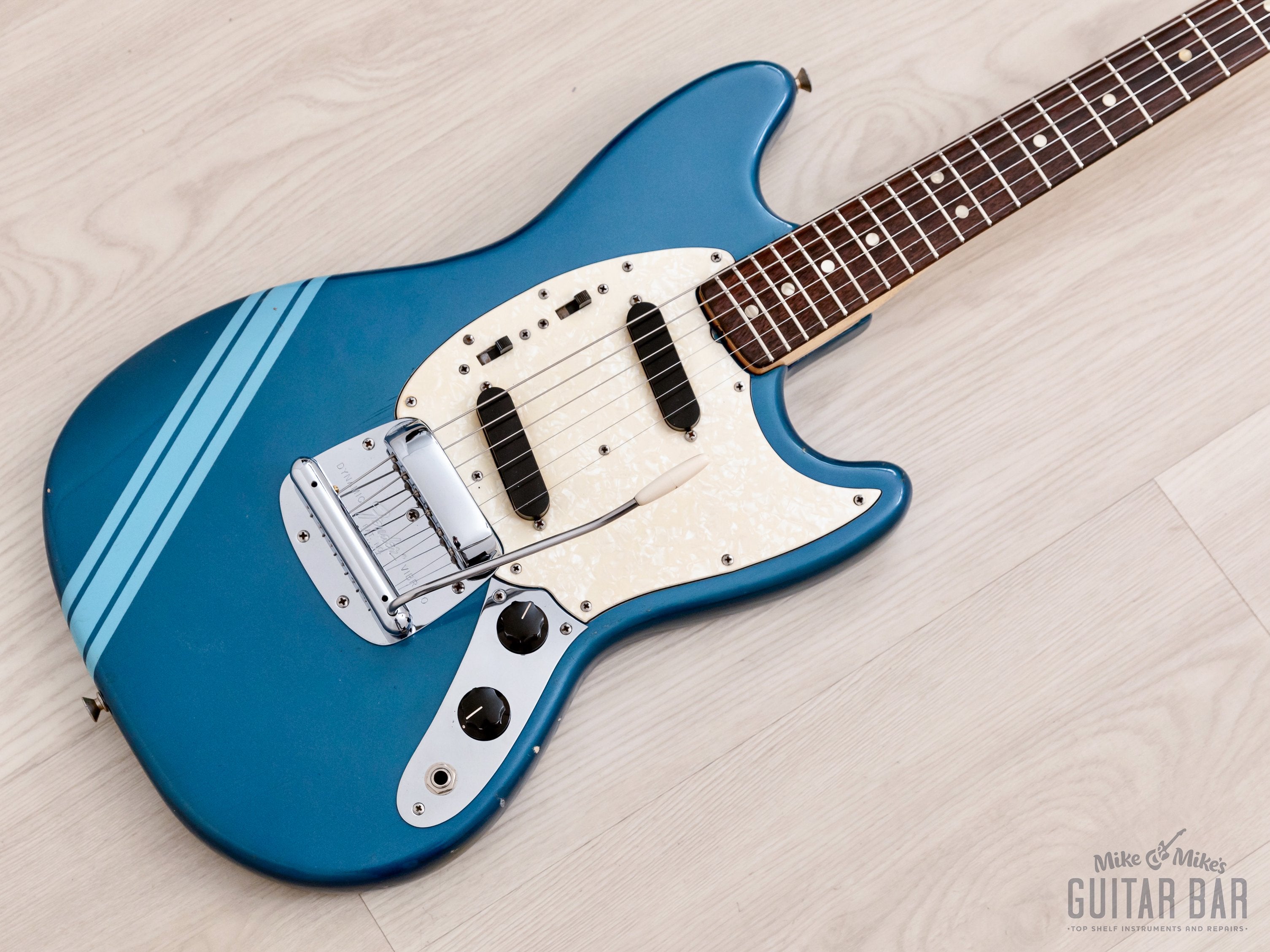 1970 Fender Competition Mustang Competition Burgundy + Headstock, Shor