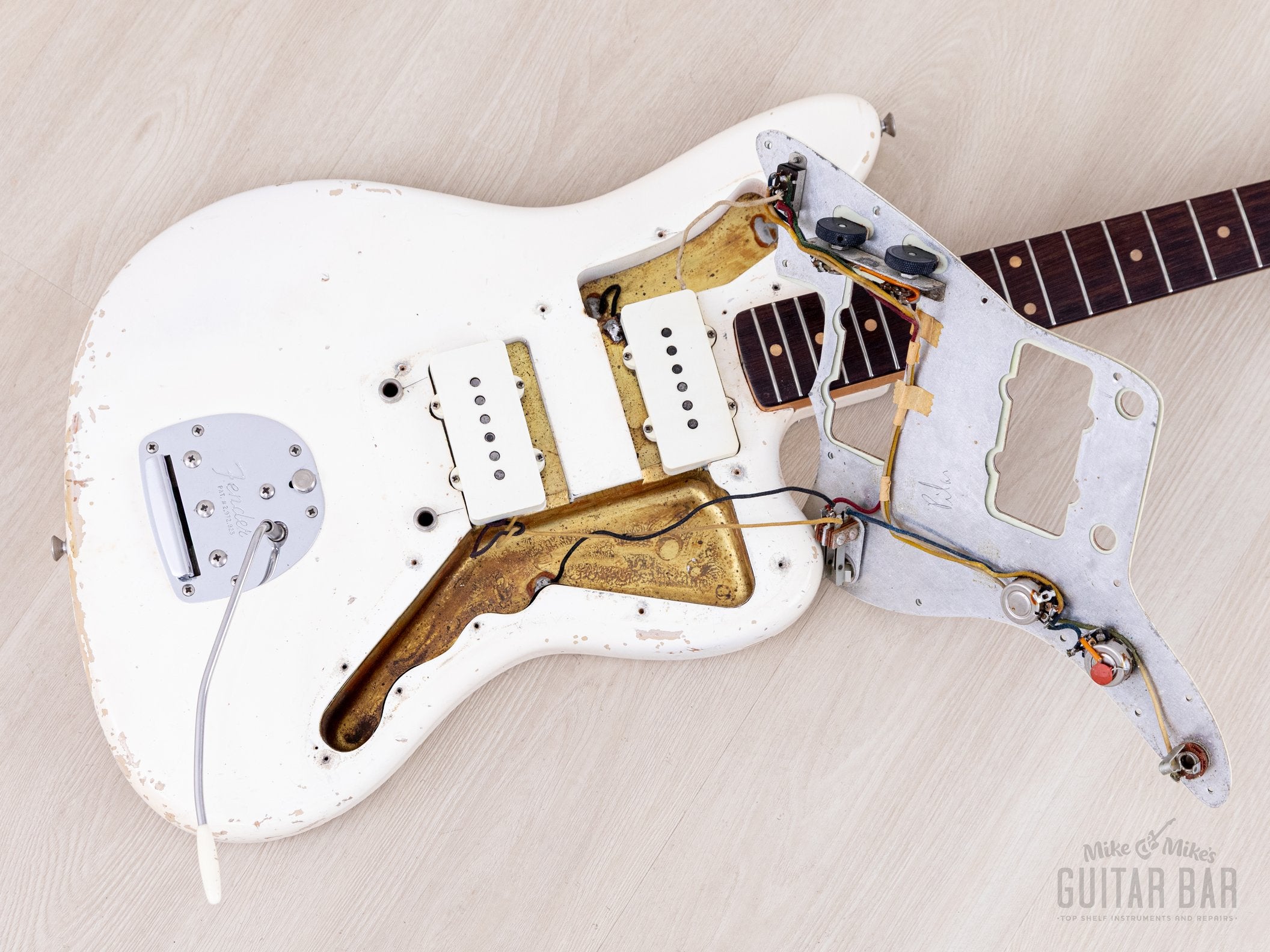 ギター Fender Jazzmaster 1966 Fender Jazzmaster Olympic White – True Vintage Guitar