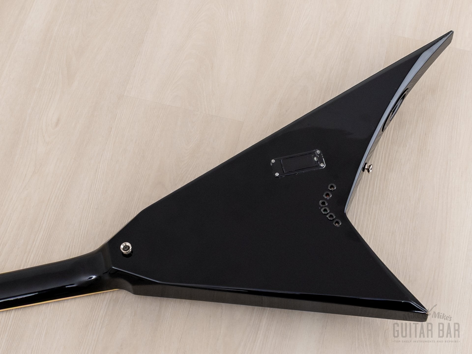 Jackson stars RR-J2E randy V EMG搭載 2006 Jackson Stars Randy Rhoads RR-J2BE Flying V Black w