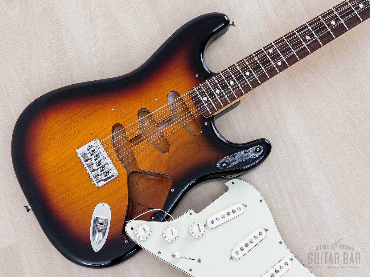 2024 Fender Stratocaster XII 12-string Sunburst, body with pickguard lifted