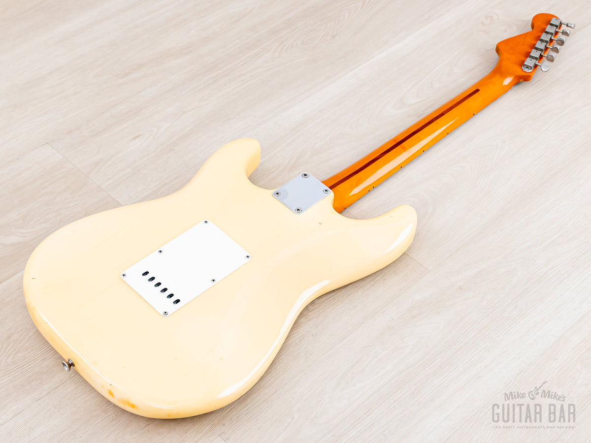 Body edge and pickguard close-up