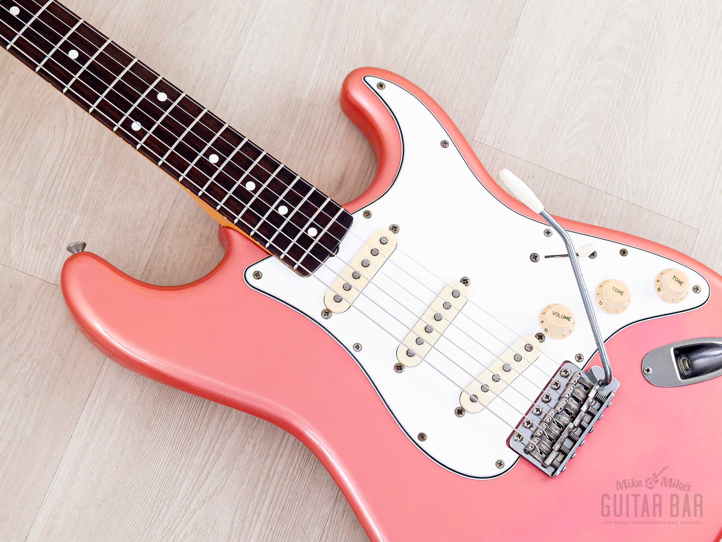 1983 Fender JV Stratocaster '62 Vintage Reissue ST62-65 Metallic Pink