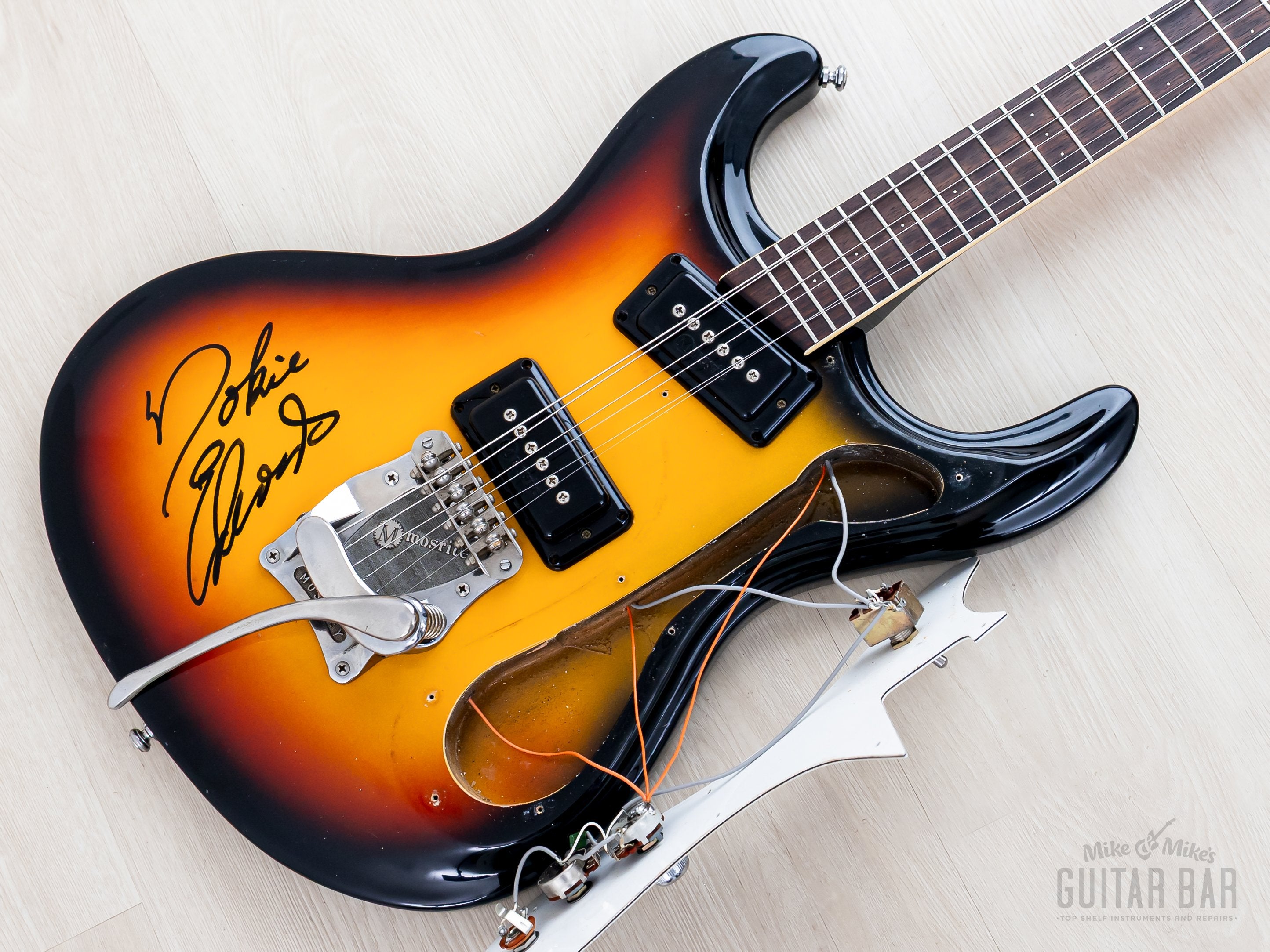 1990s Mosrite Ventures Model Excellent '65 Sunburst, Nokie Edwards-Sig