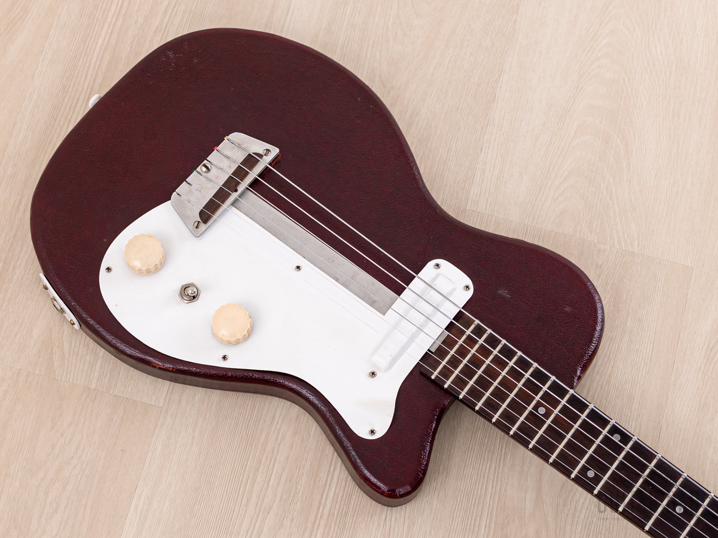 1954 Silvertone 1375 Danelectro-Made Vintage Peanut Guitar, 100% Original & Near-Mint w/ Case