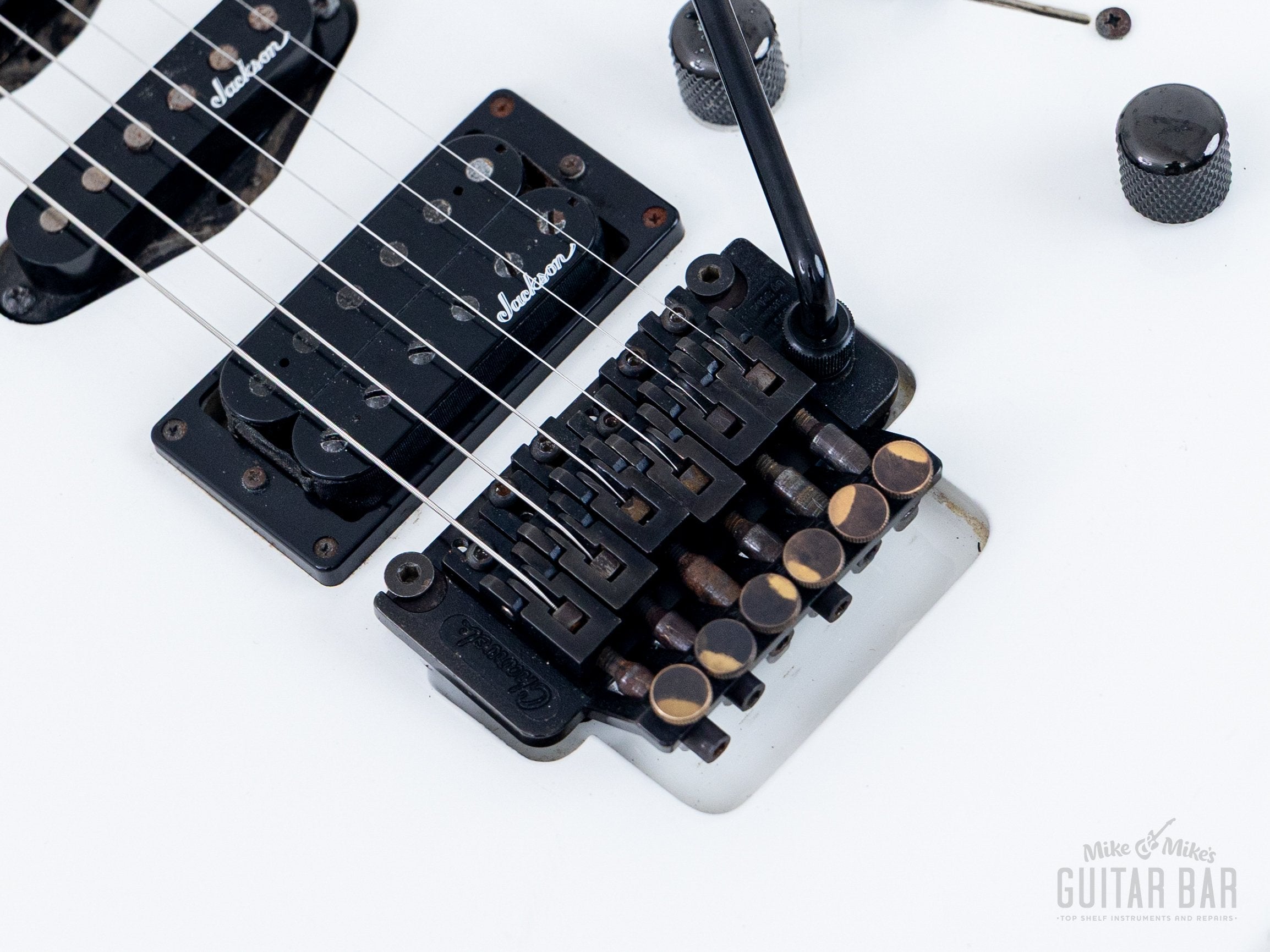 1989 Charvel Jackson DK-085-SSH Snow White w/ Floyd Rose, Japan