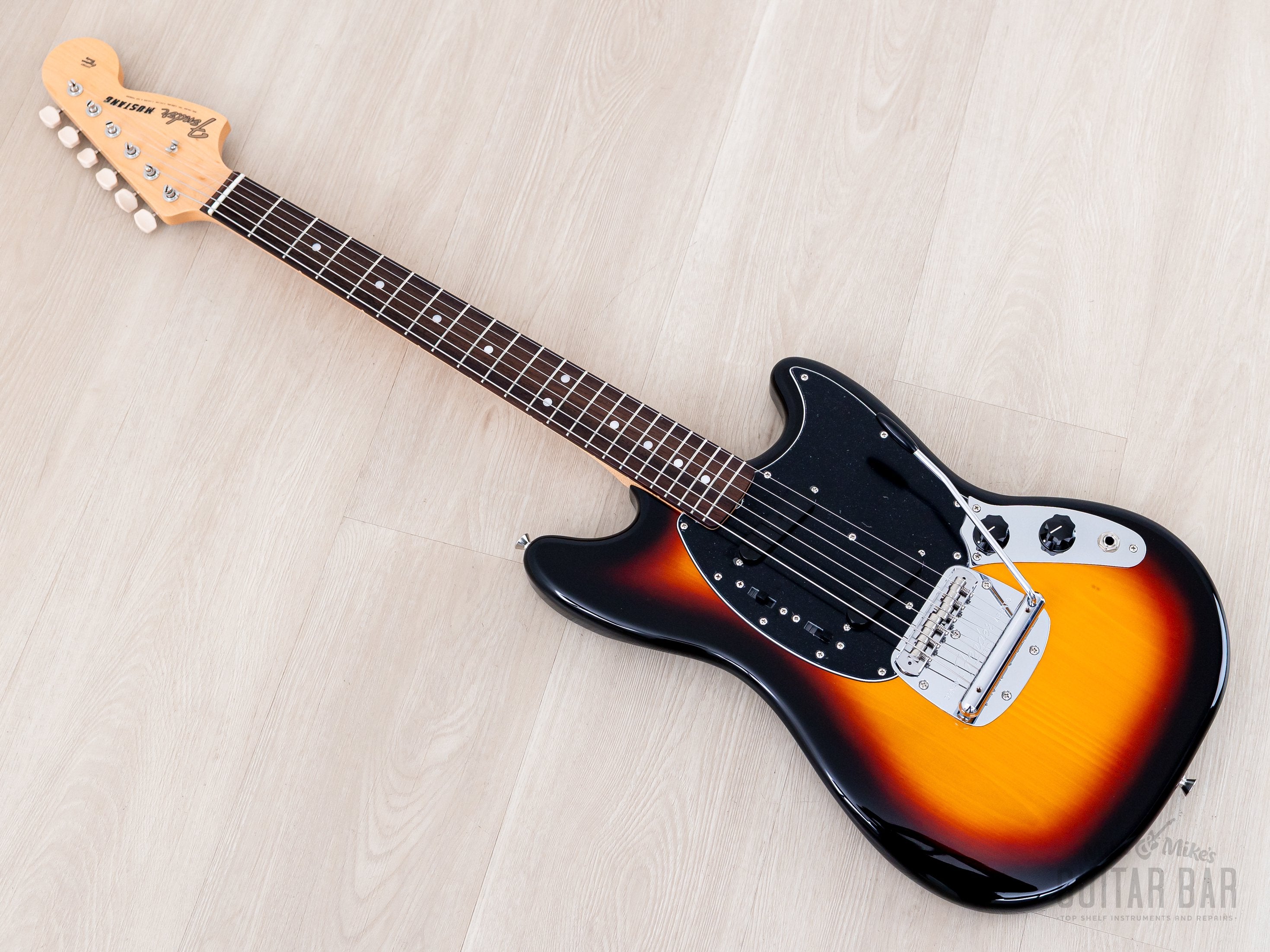 2023 Fender Traditional II '70s Mustang FSR Collection Sunburst, Japan