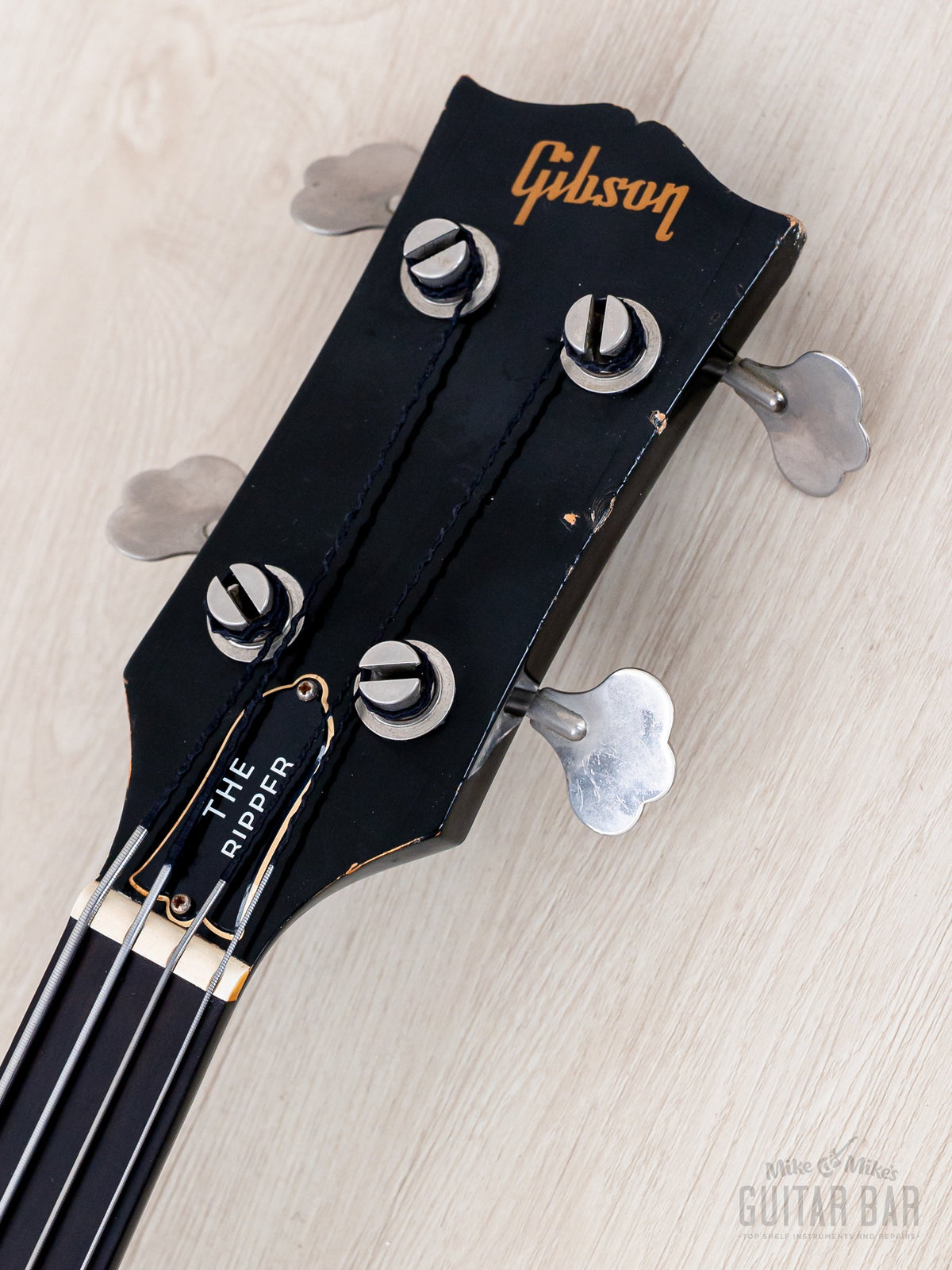 Gibson Ripper headstock front with Gibson logo