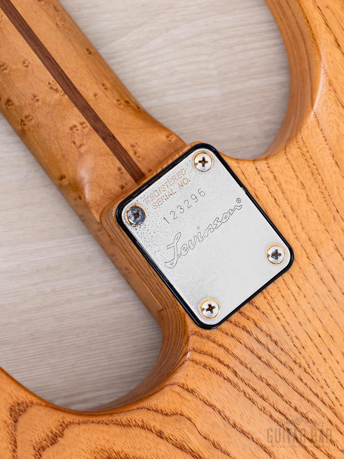 1993 Levinson Blade RH-4 Limited Momose Custom neck plate