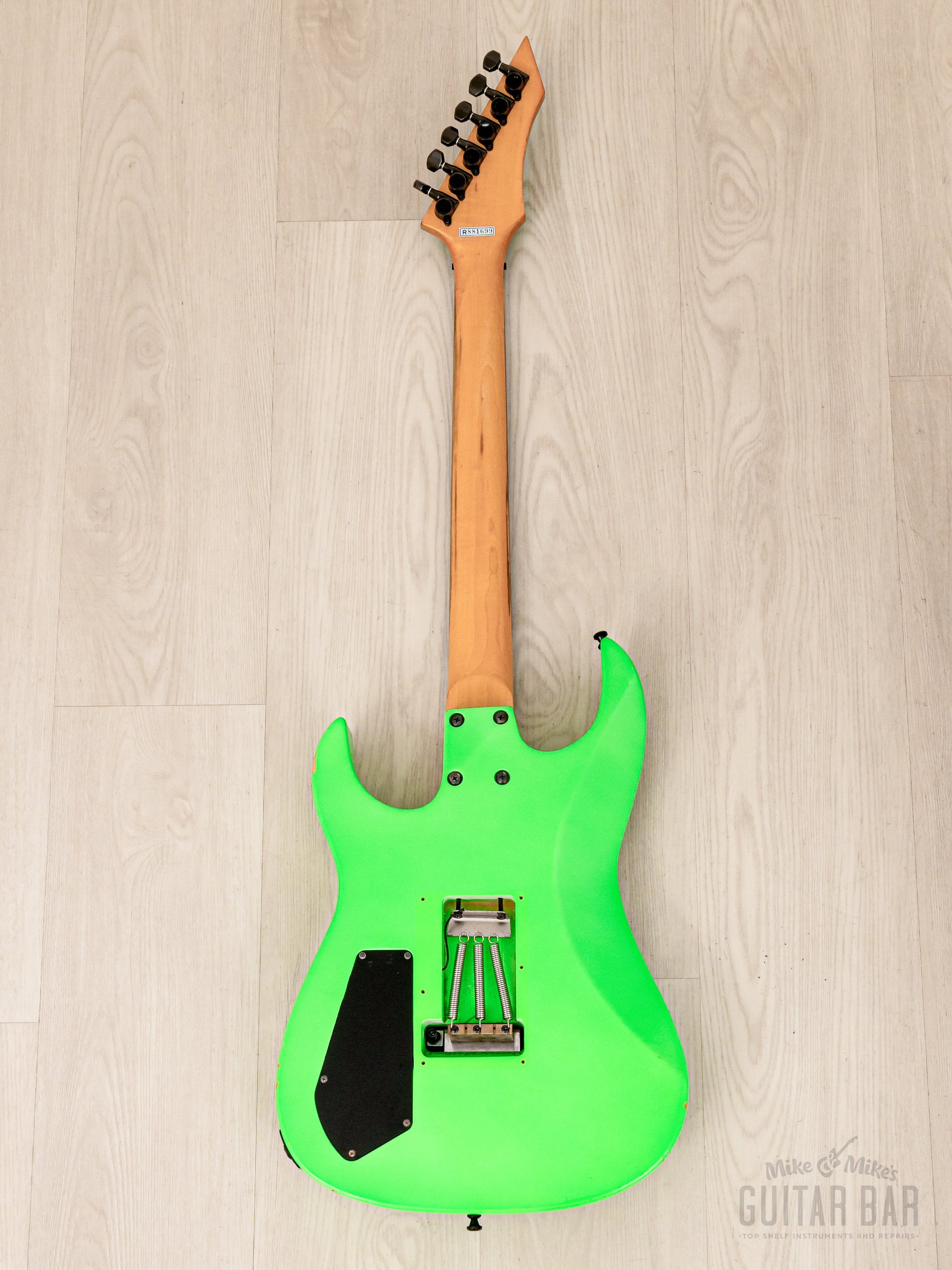 グリズクラッシュ　ヨロイサイダー 1990 B.C. Rich NJ Series Gunslinger GS-MR851 Slime, Neon