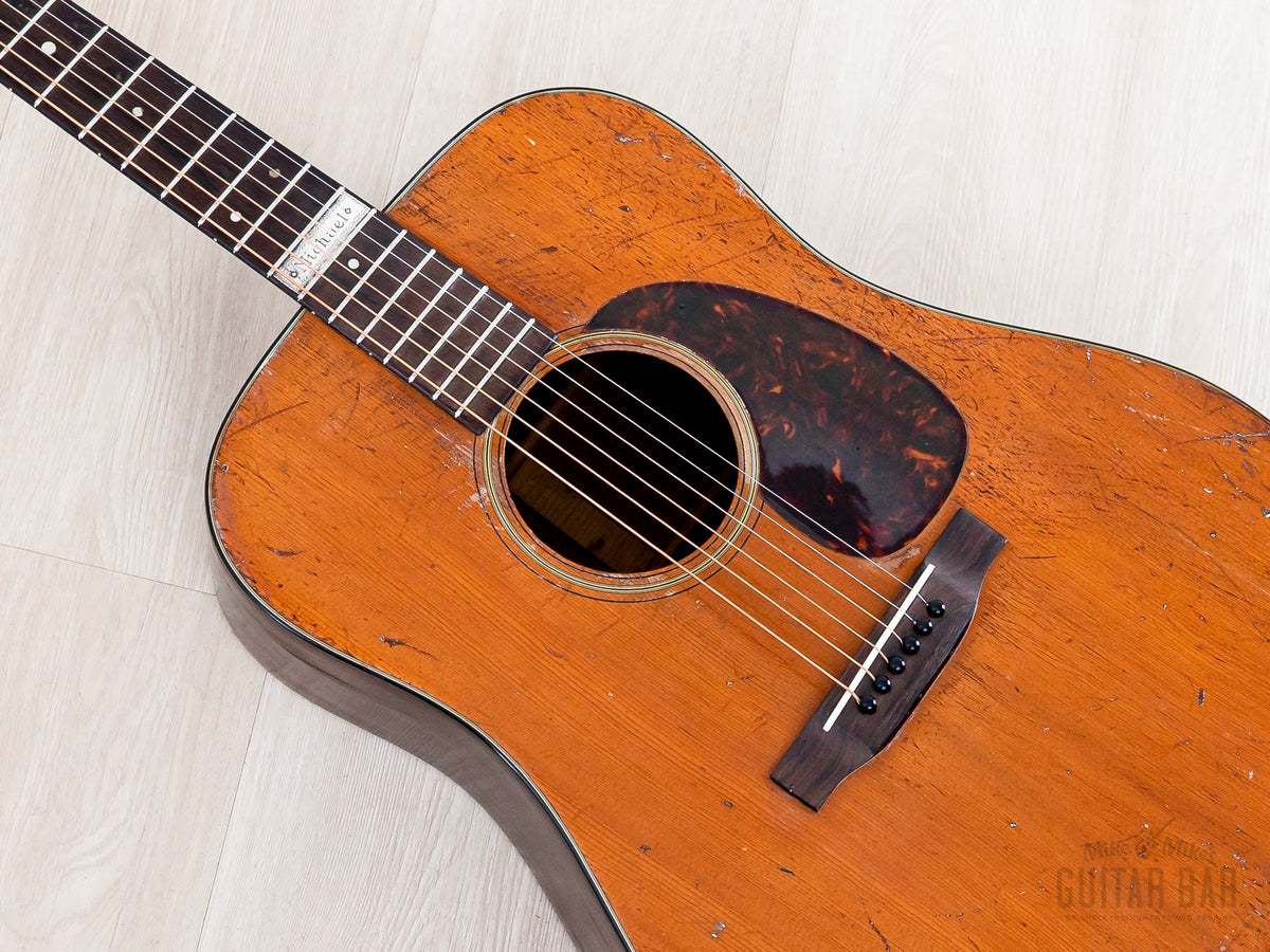 1960 Martin D-18 - upper body angle