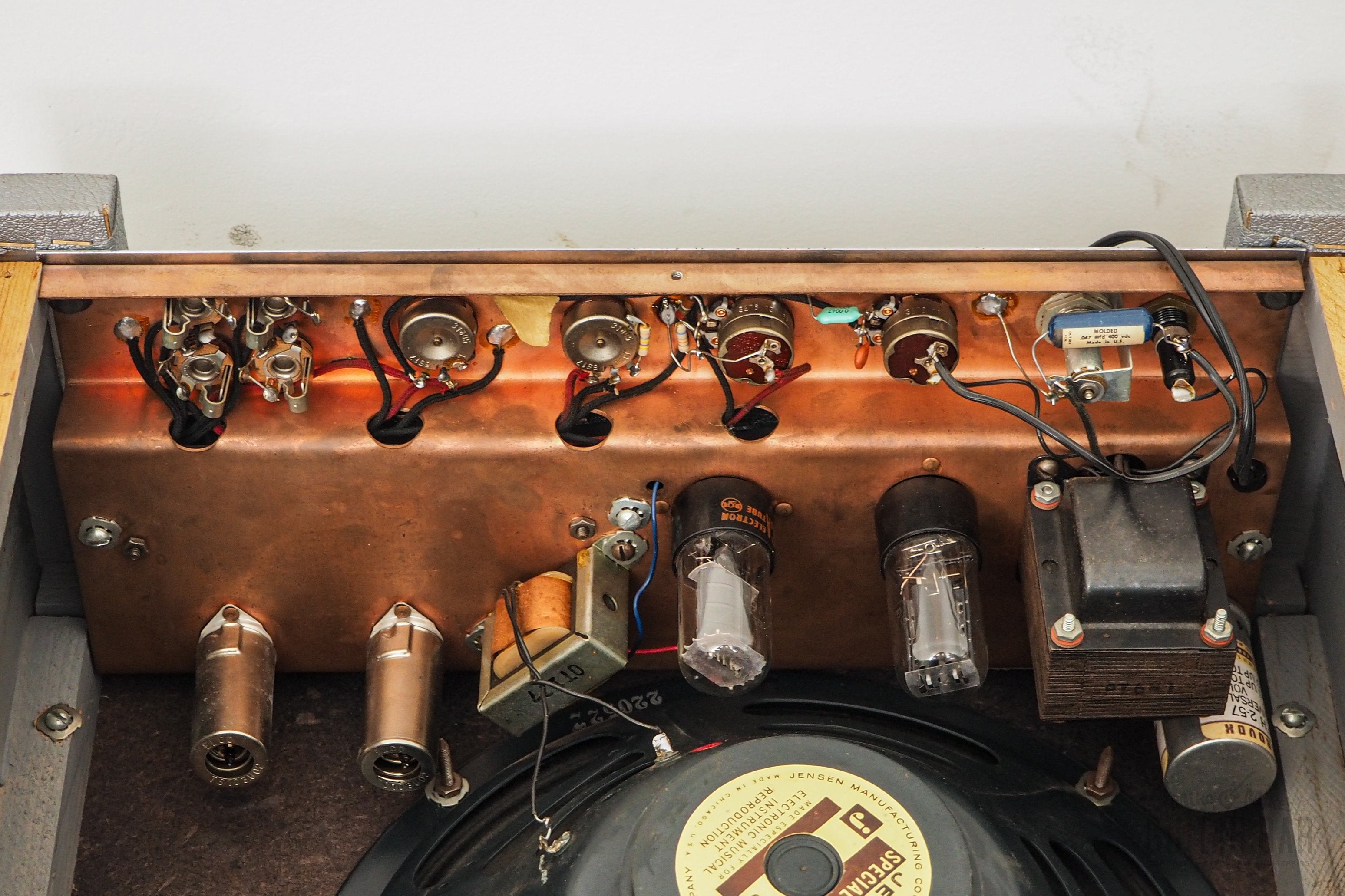 1965 Rickenbacker B9A 1x12 Vintage Tube Amp 6V6 W/ Tremolo, Jensen C12 ...