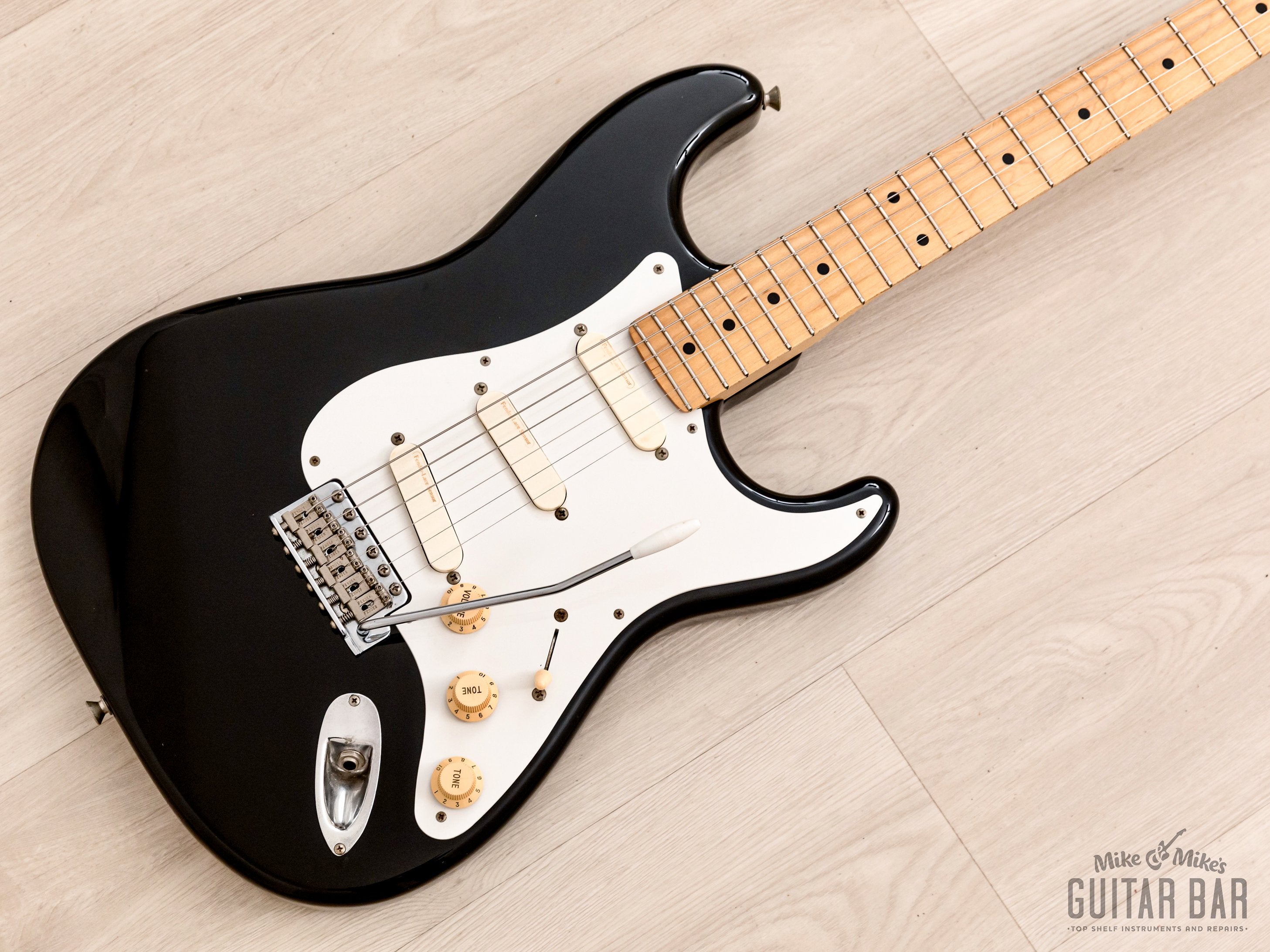 1999 Fender Stratocaster '54 Vintage Reissue ST54-95LS Blackie Specs w