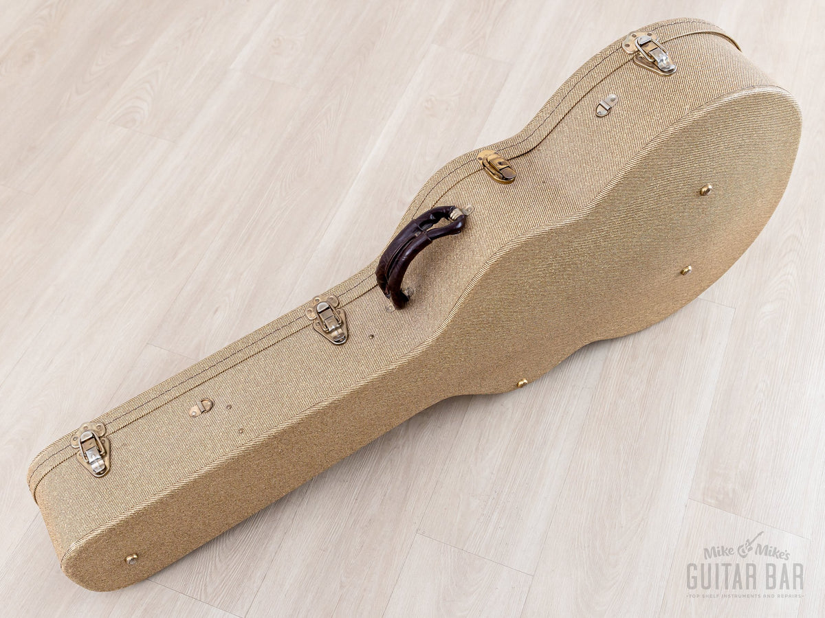Carlo Greco beige hardshell case closed, angled view