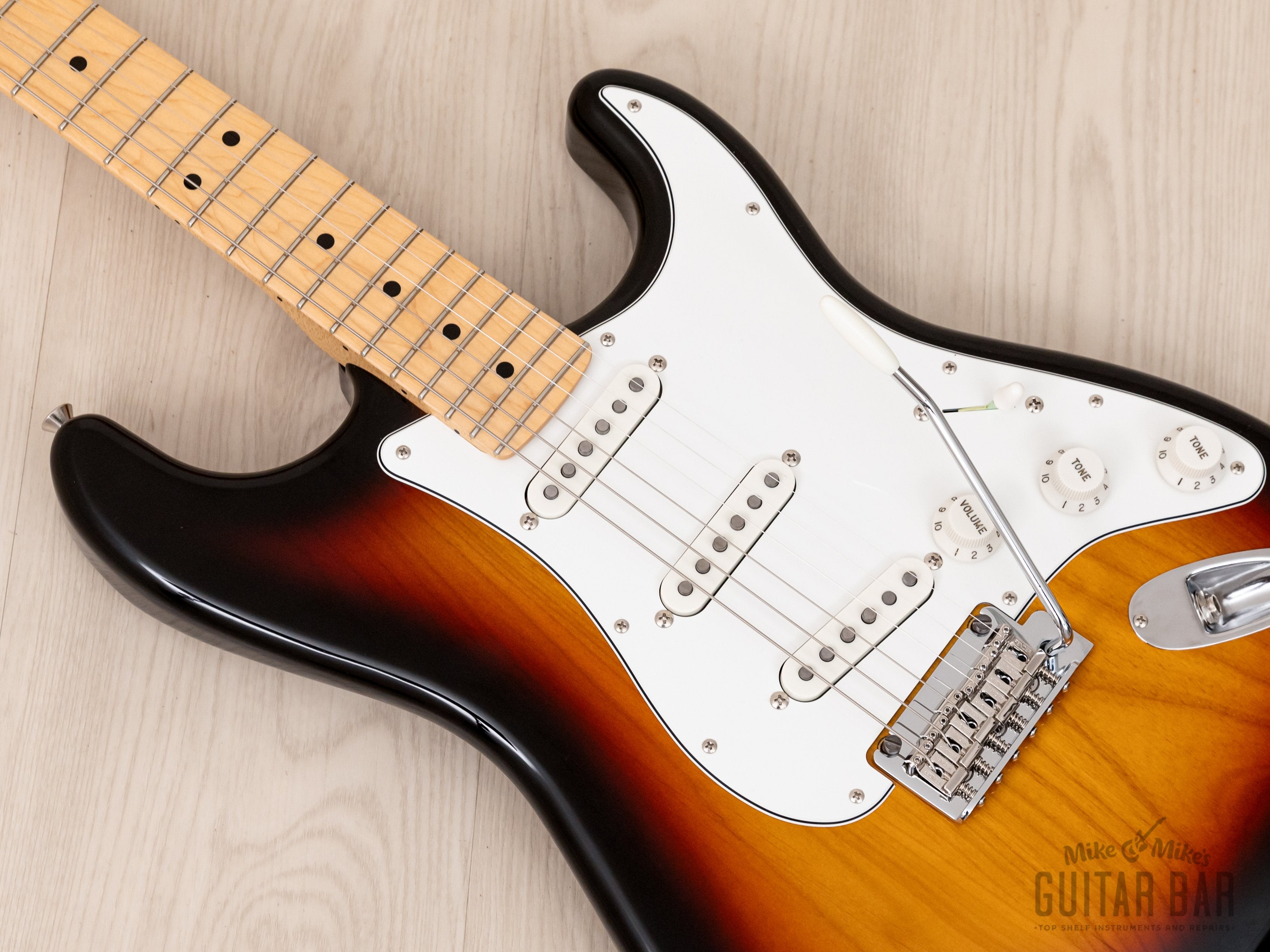 2023 Fender Hybrid II Stratocaster Sunburst, Near-Mint w/ Hangtag, Japan MIJ