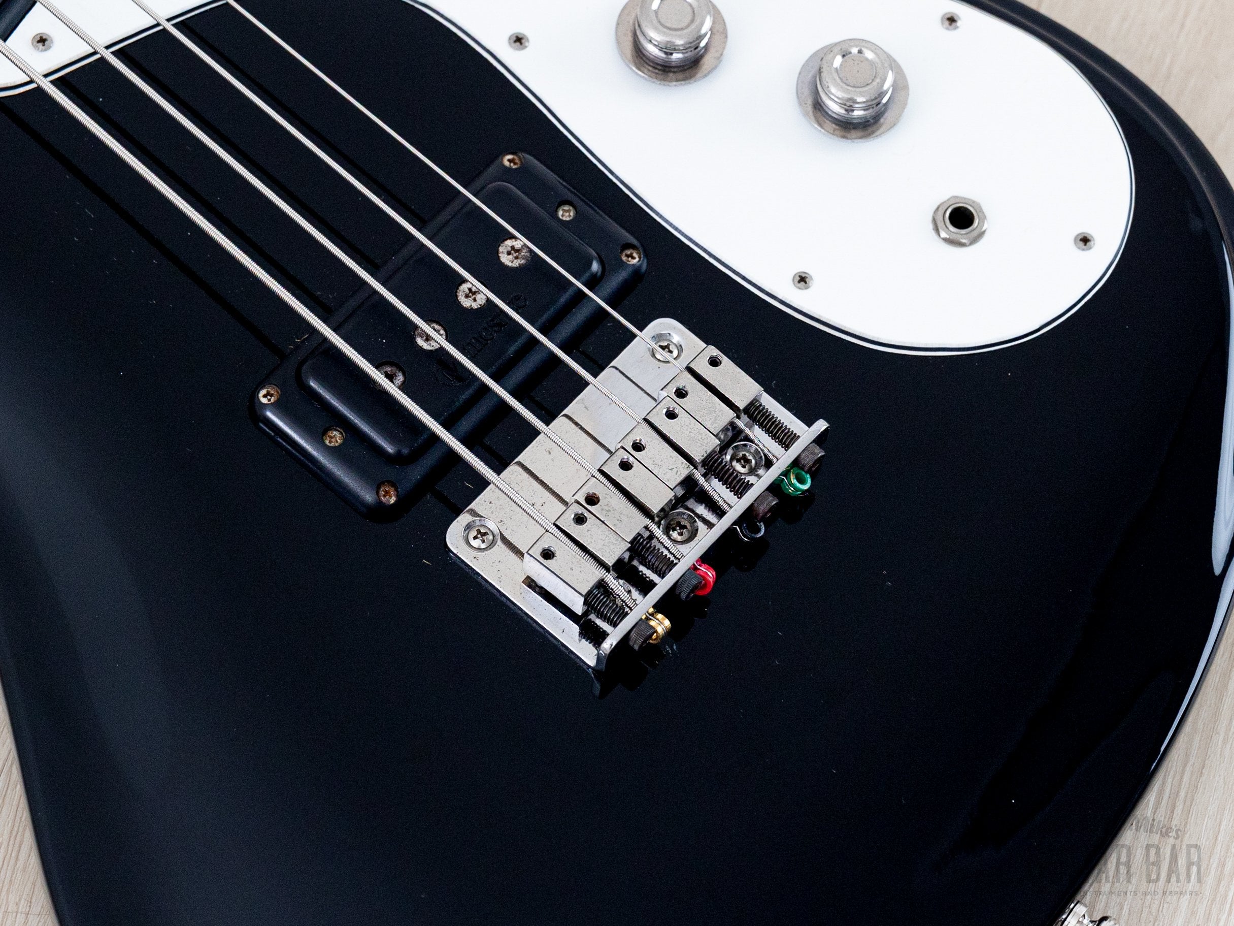 1990 Mosrite Ventures Model Bass Standard Series VMB-900 Black w/ Case