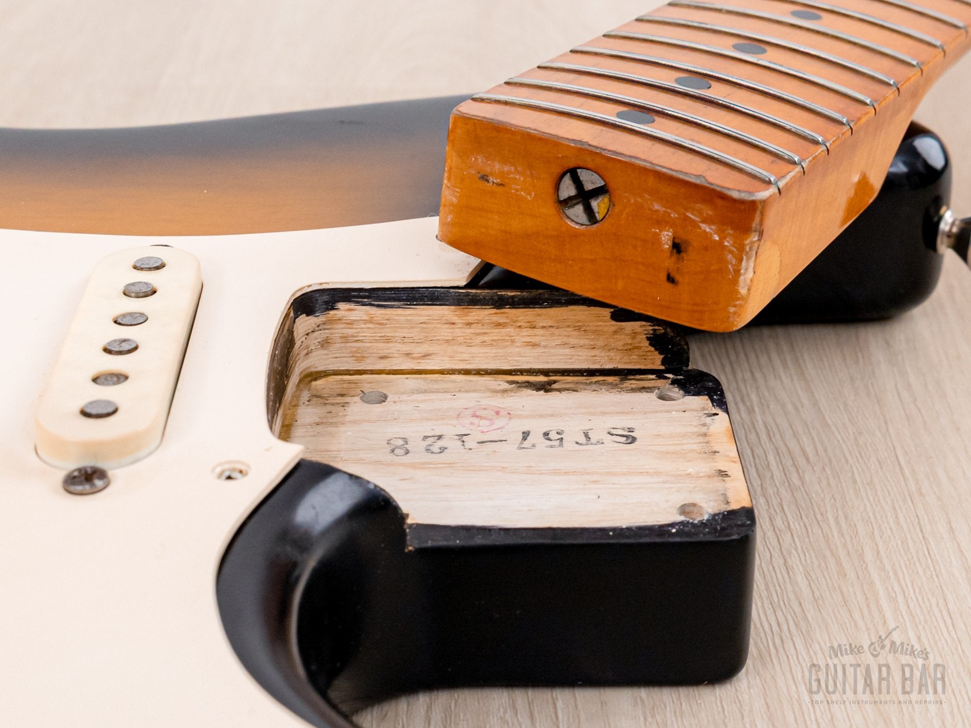 ギター FenderJapan EXTRAD STB-57 SCOOP CREATION 1992 Fender ExTrad Custom Edition '57 Stratocaster ST57-128