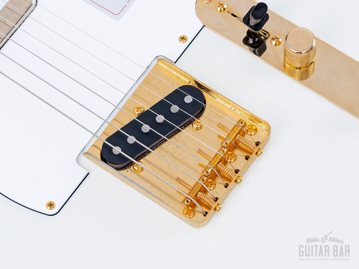 2025 Fender Traditional II 60s Telecaster White Pearl, bridge pickup and gold bridge close-up