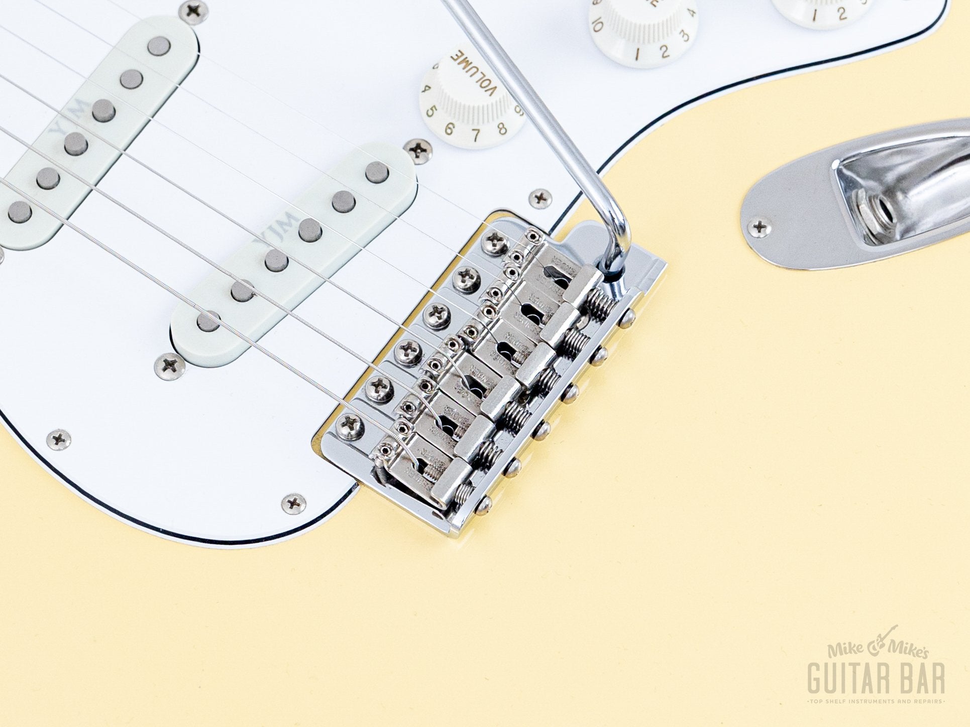 2018 Fender Yngwie Malmsteen Stratocaster Vintage White w/ Seymour Dun