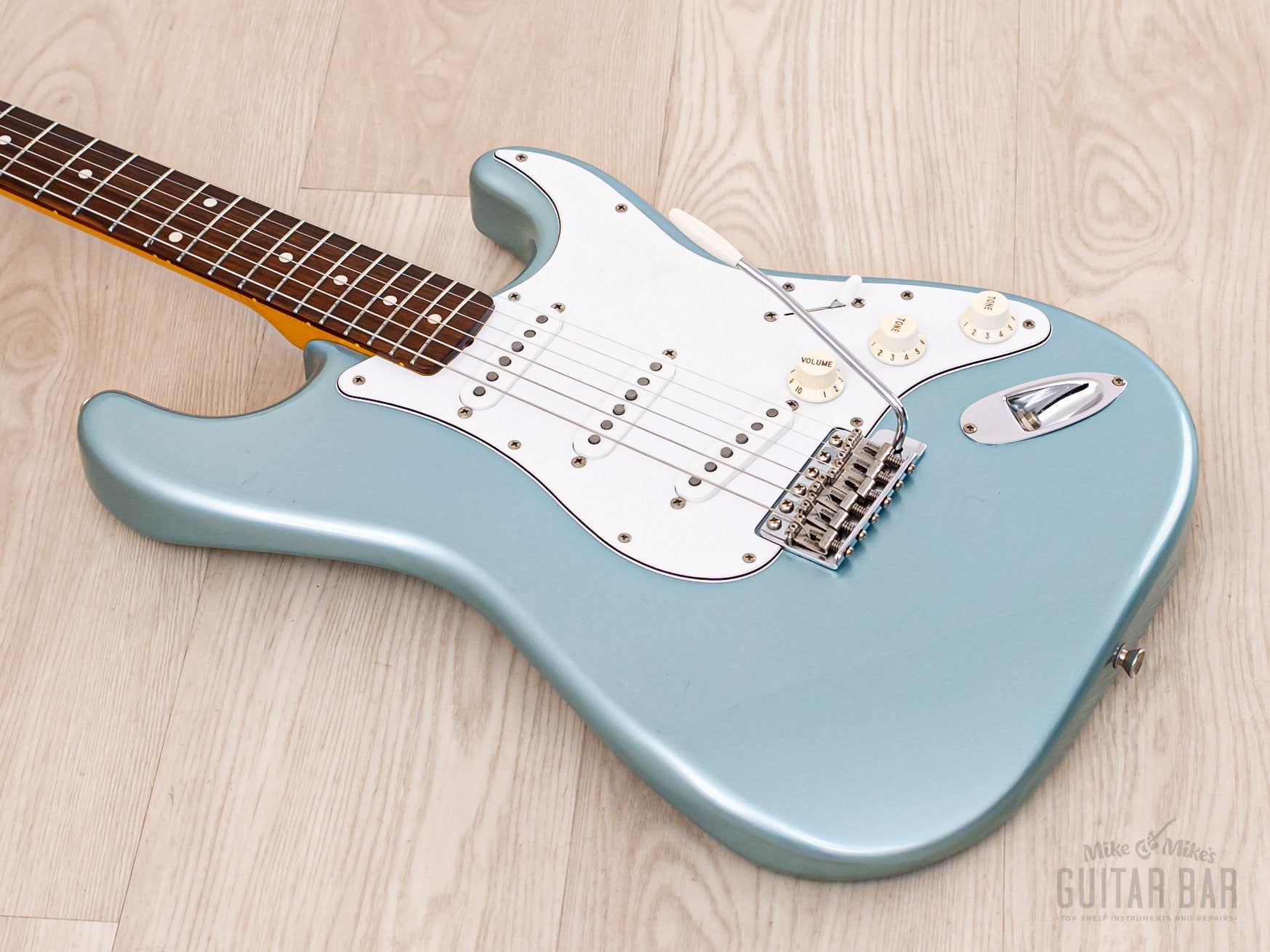 2007 Fender Stratocaster '62 Vintage Reissue ST62-US Ice Blue Metallic