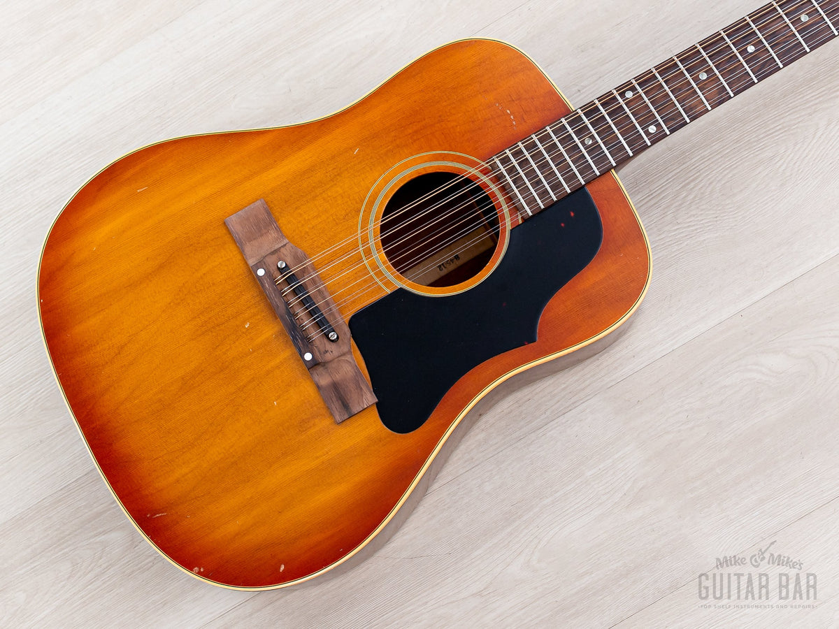 1965 Gibson B-45-12 12-string acoustic guitar, Cherry Sunburst spruce top close-up