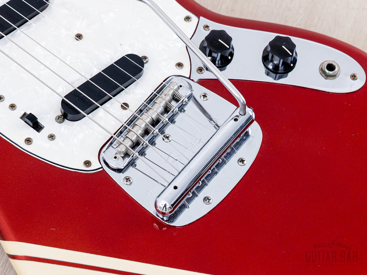 Dynamic Tremolo bridge close-up