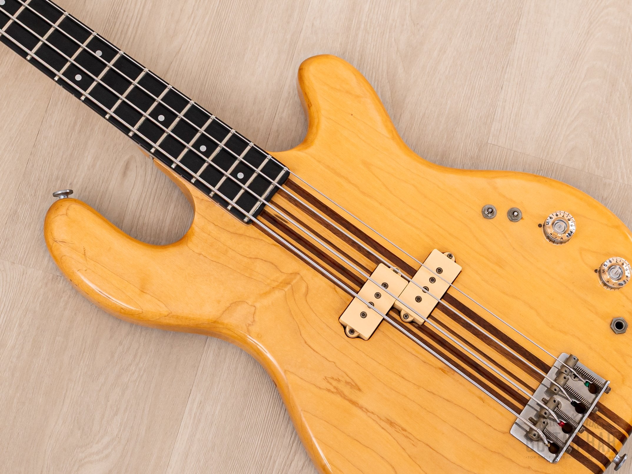 1979 Kramer DMZ 4000 Vintage Aluminum Neck Bass Natural w/ Case