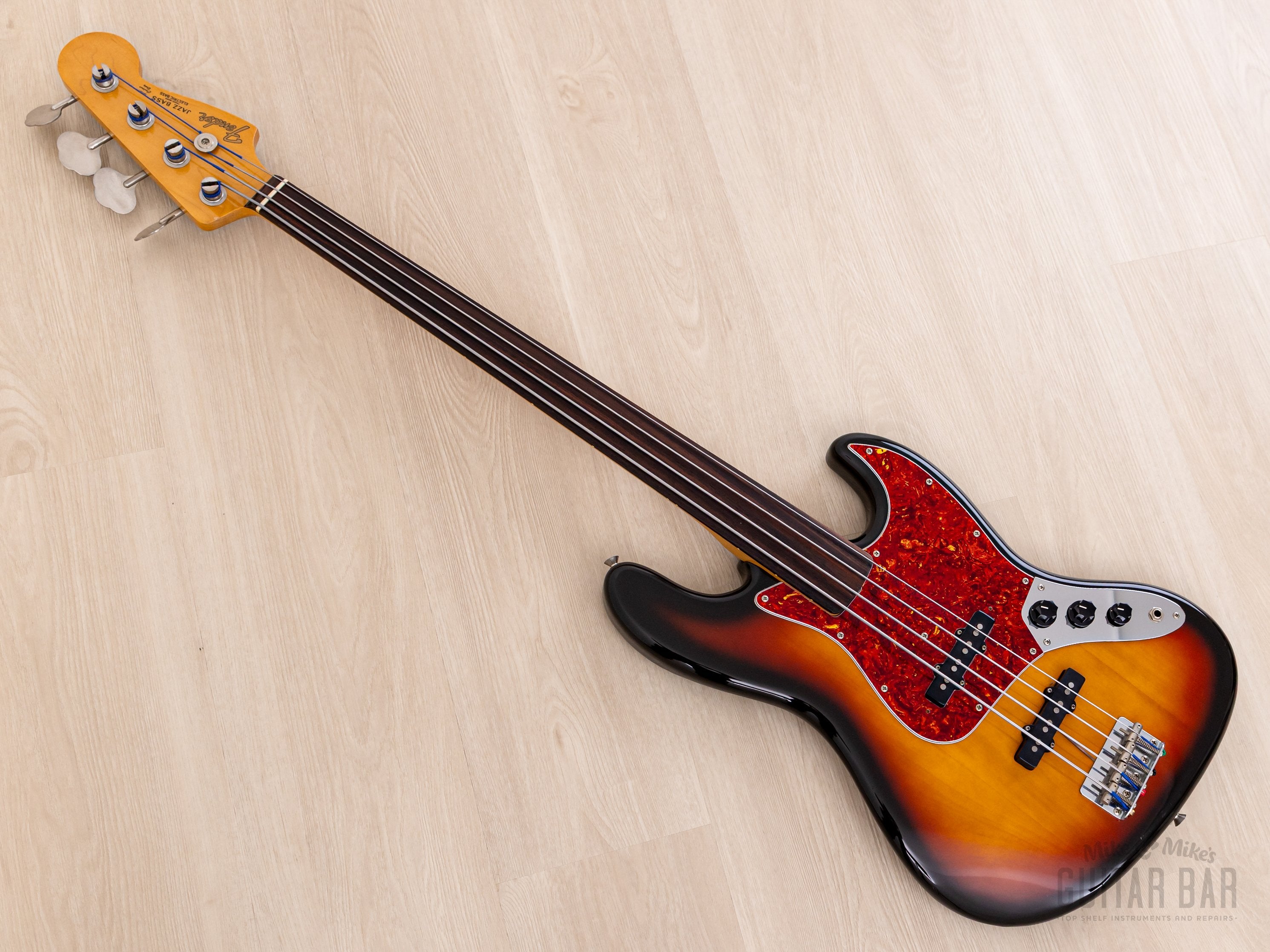 1990 Fender Jazz Bass Fretless ‘62 Vintage Reissue JB62-60FL Sunburst, Near-Mint, Japan MIJ Fujigen
