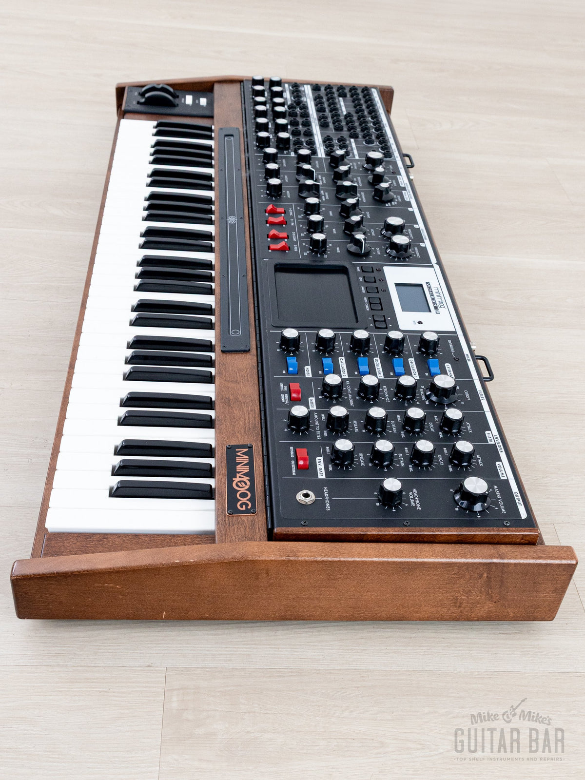 Moog Voyager XL opposite side angle