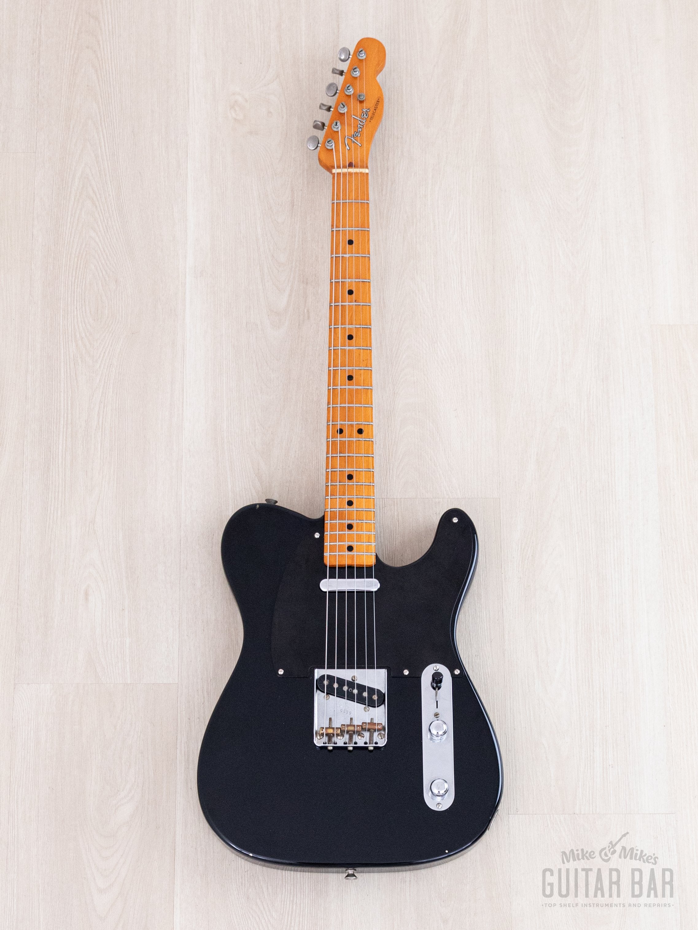 Fender Telecas American Vintage (1982製) 1982 Fender Fullerton '52 American Vintage Telecaster Black