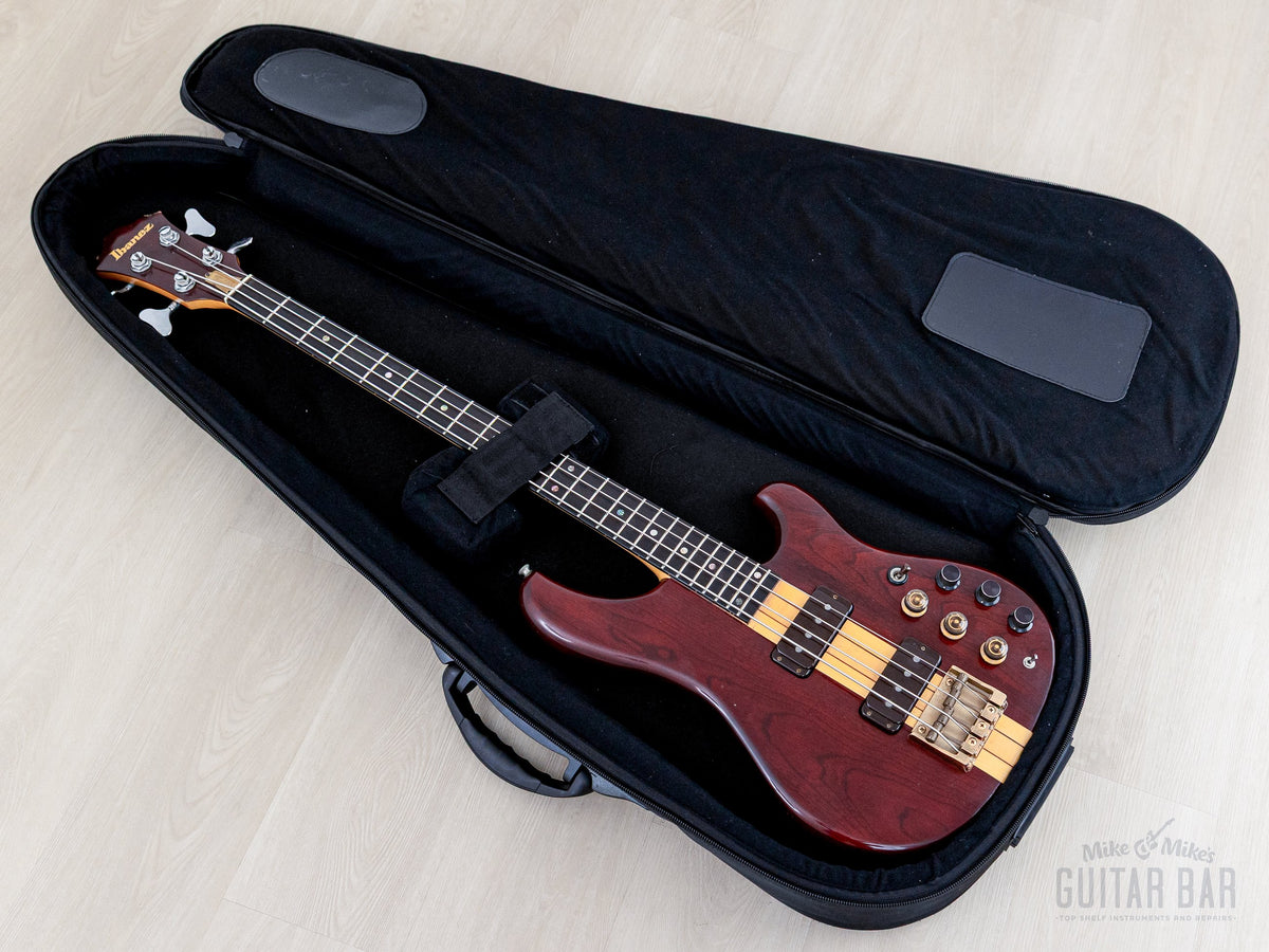 MC924 in open padded case