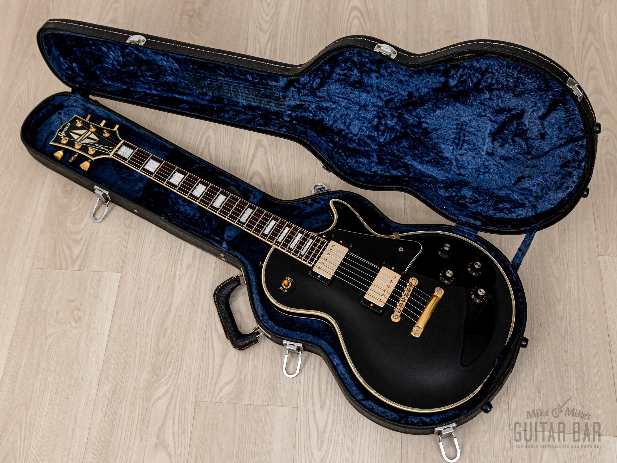 1989 Greco Collection Series EGW-80 Custom Lite Black Beauty w/ Case, –  Mike & Mike's Guitar Bar