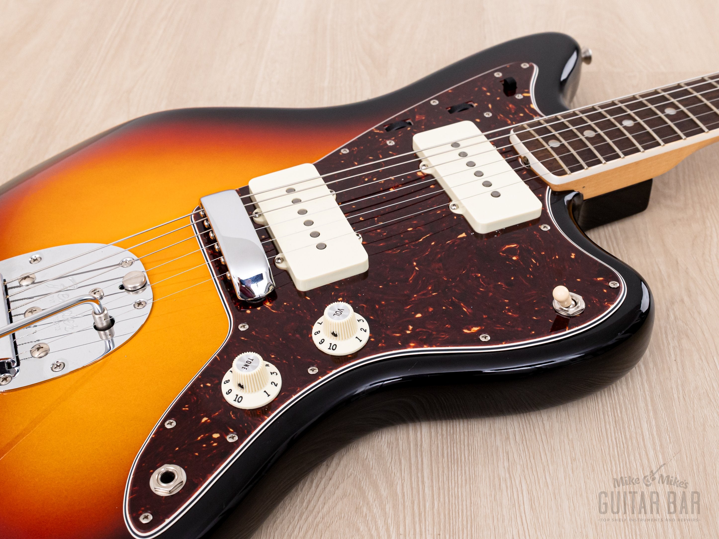 2016 Fender American Vintage '65 Jazzmaster Sunburst w/ Case & Hangtag