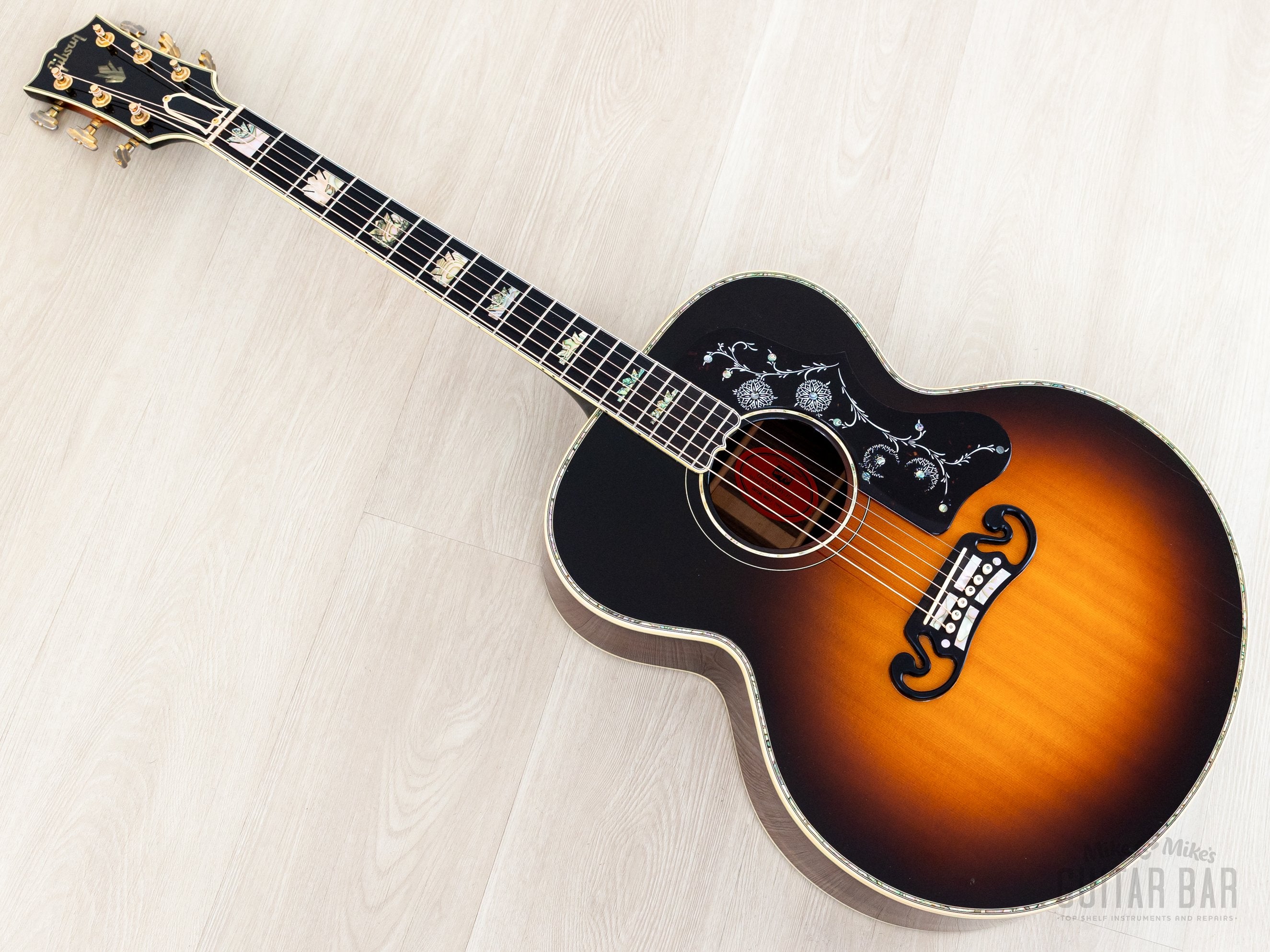 1995 Gibson J-200 Deluxe Limited Run Jumbo Sunburst, Rosewood Back + S