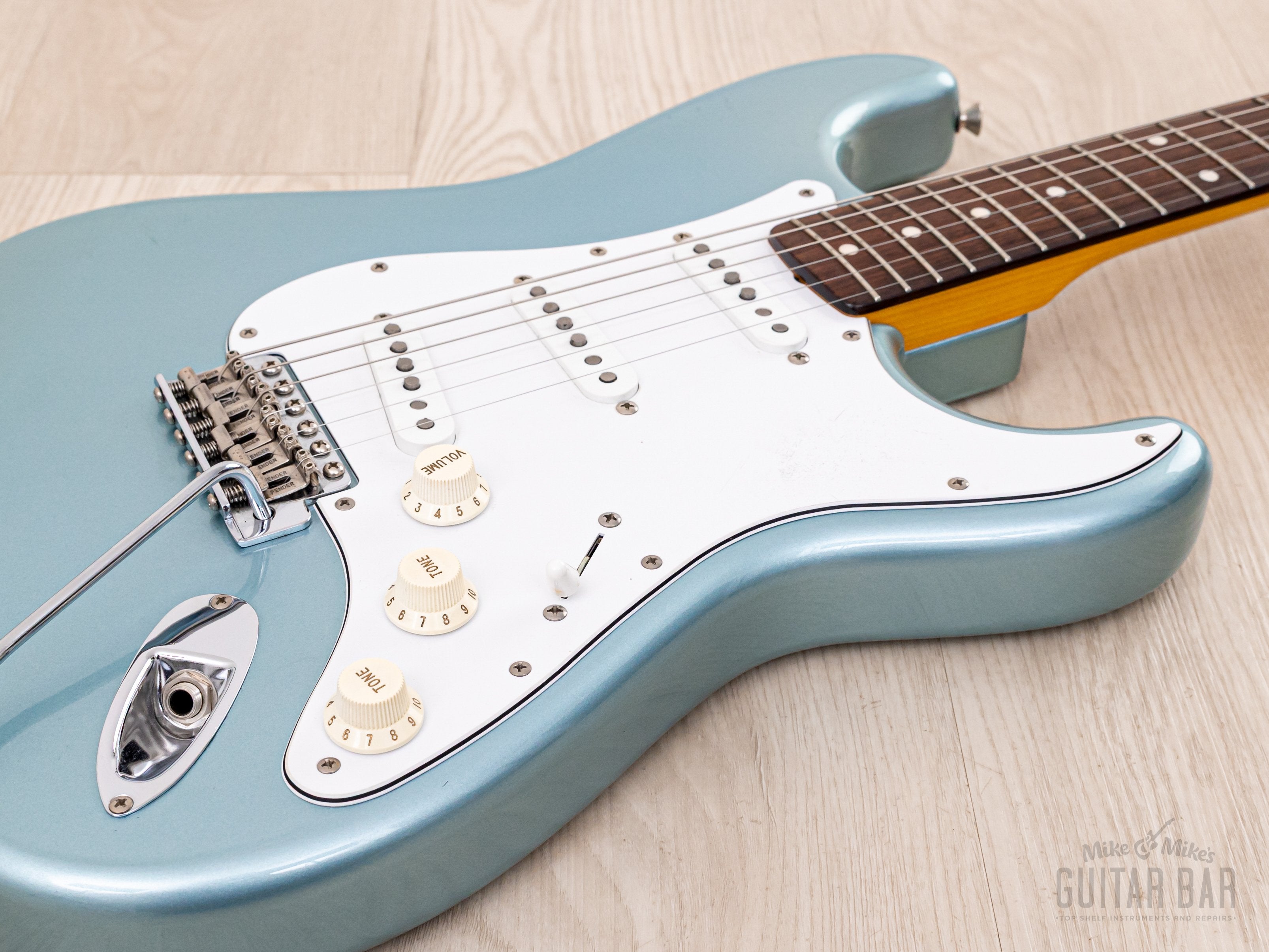 2007 Fender Stratocaster '62 Vintage Reissue ST62-US Ice Blue Metallic