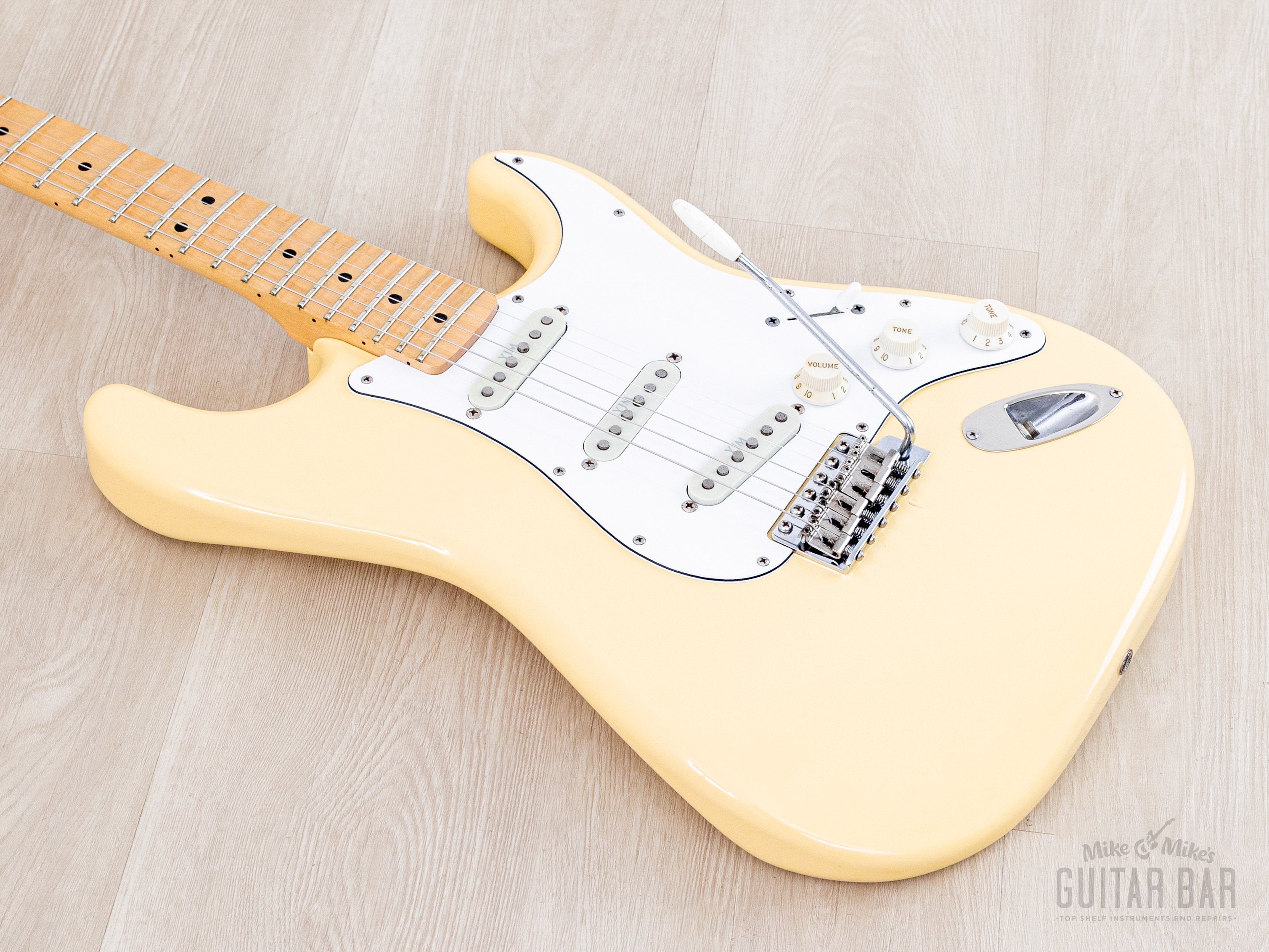 2016 Fender Yngwie Malmsteen Signature Stratocaster Yellow White w/ Se