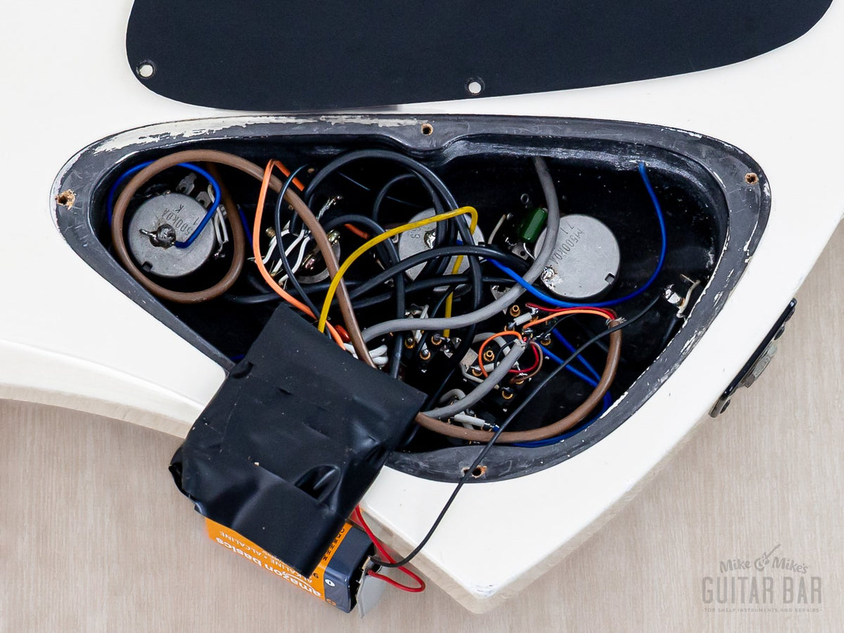 Control cavity with active electronics and 9V battery