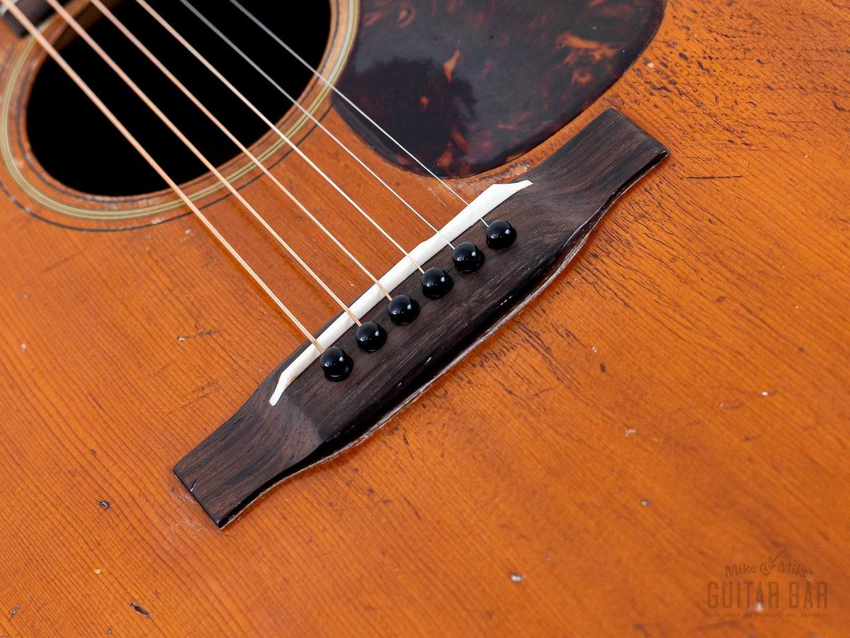 1960 Martin D-18 - bridge detail