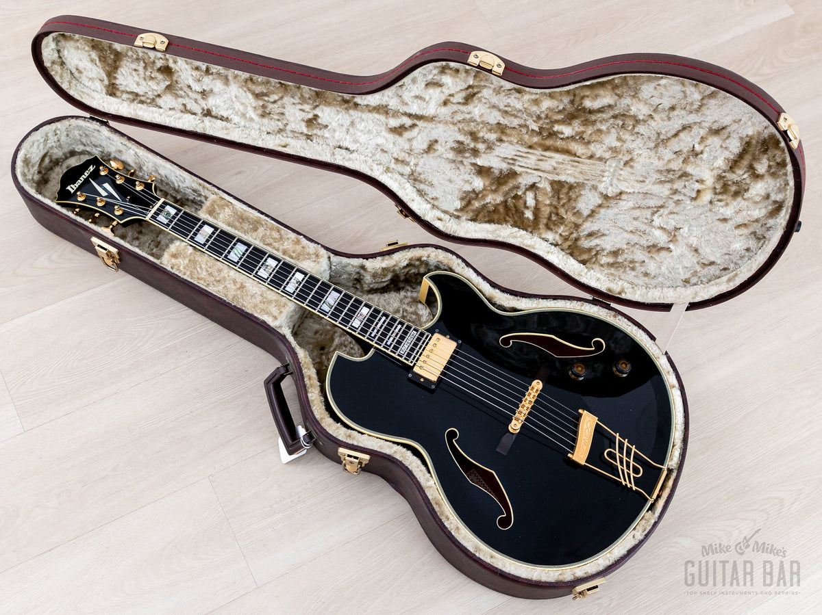 Ibanez PM100 in open case with patterned lining