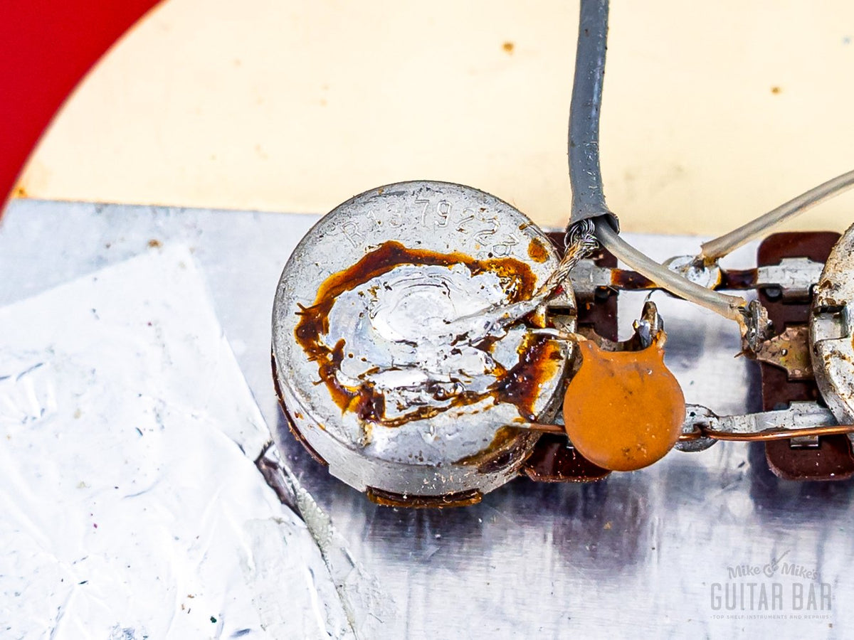 Mosrite 40th Anniversary CTS pot code close-up