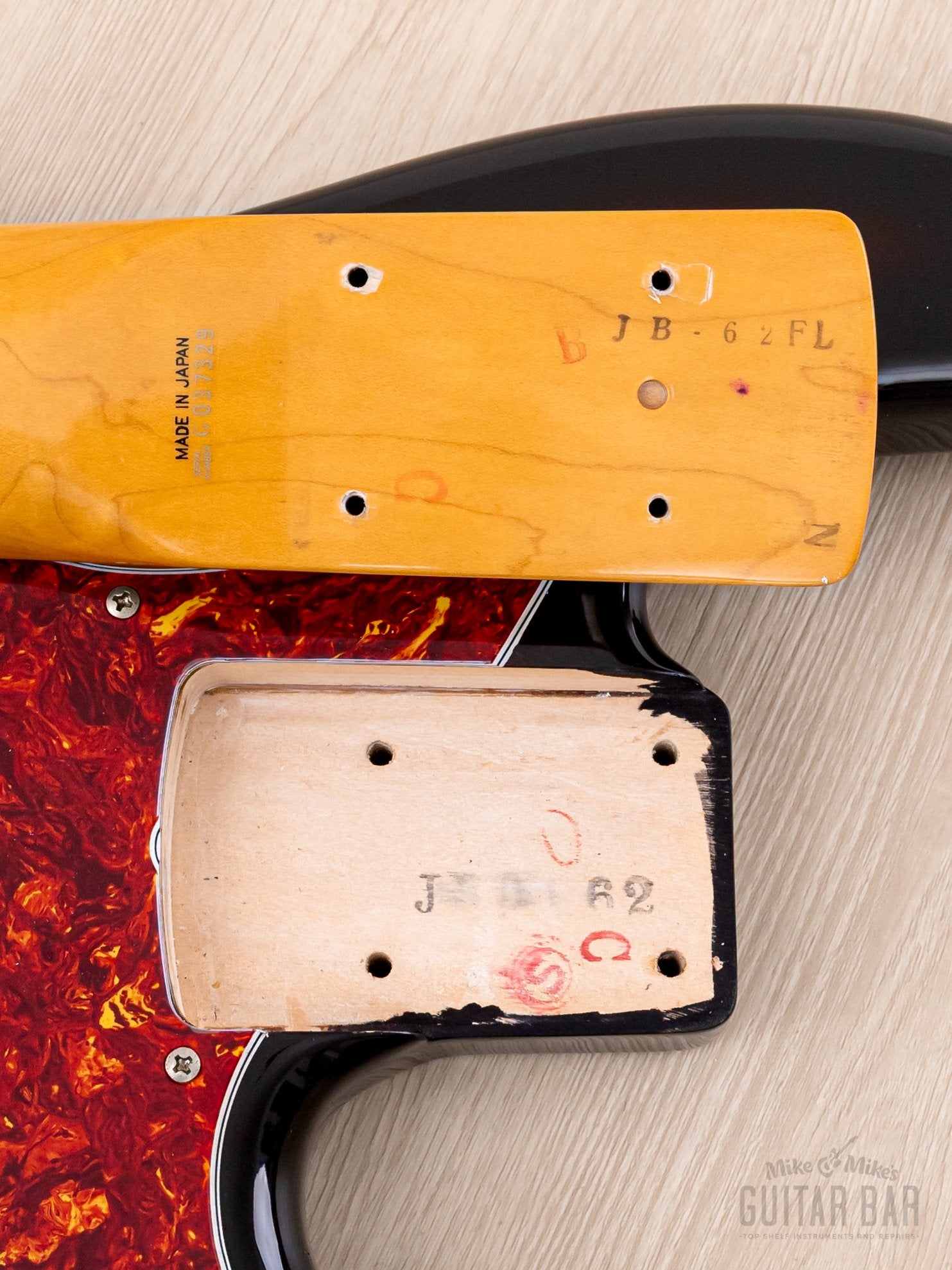 1990 Fender Jazz Bass Fretless ‘62 Vintage Reissue JB62-60FL Sunburst, Near-Mint, Japan MIJ Fujigen