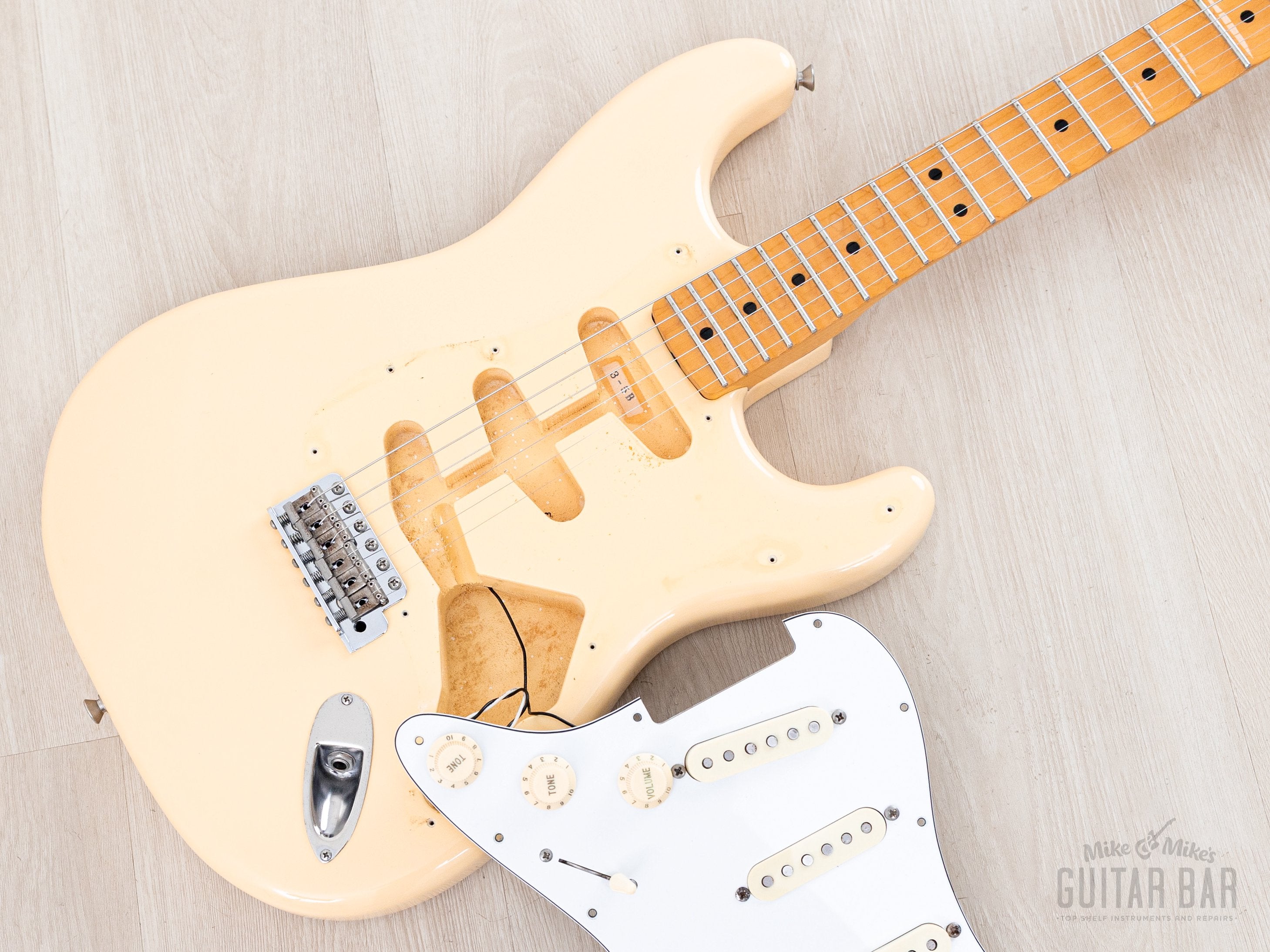2006 Fender Yngwie Malmsteen Signature Stratocaster ST68-195YM Yellow