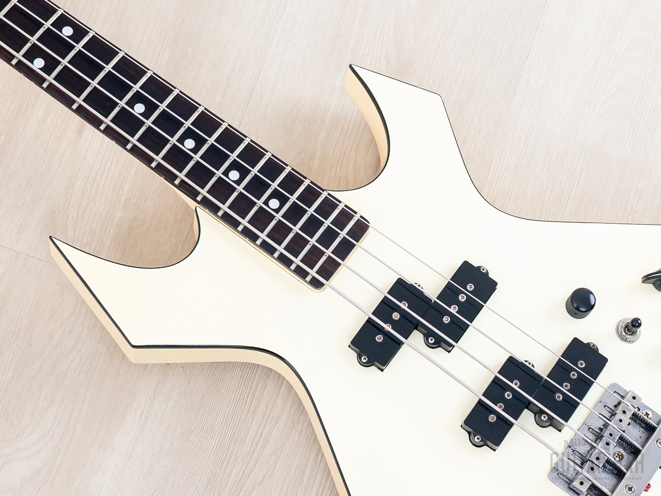 1985 B.C. Rich Warlock Bass NJ Series White Nikki Sixx w/ Active Pream