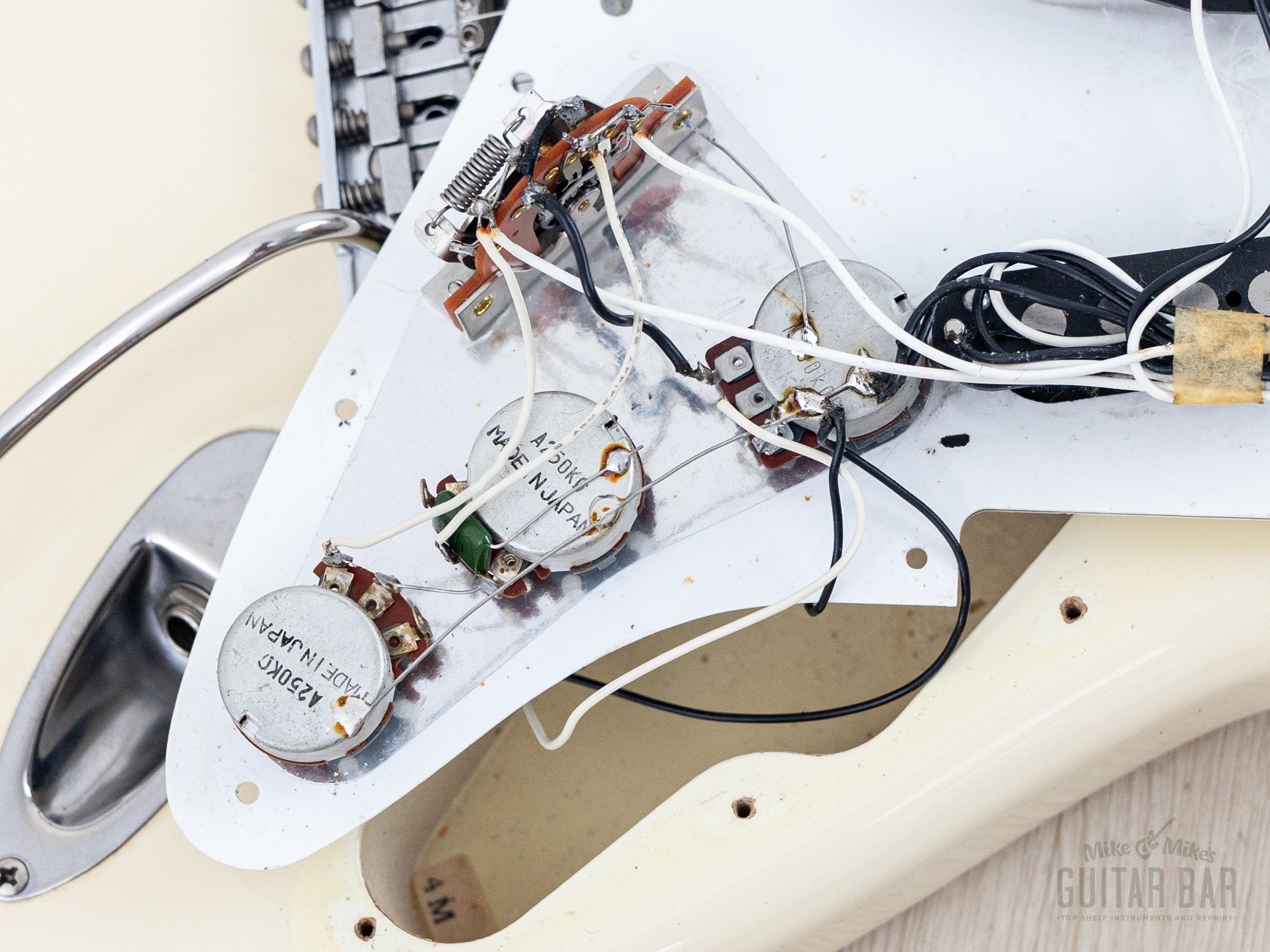 1994 Fender Ritchie Blackmore Stratocaster ST72-145RB Olympic White, N