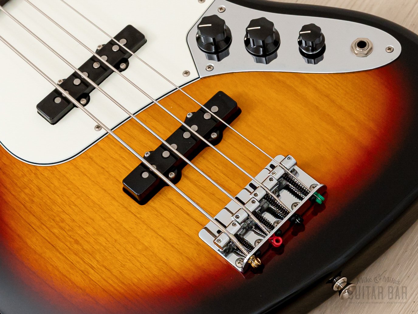 2021 Fender Hybrid II Jazz Bass Sunburst Near-Mint, Japan MIJ