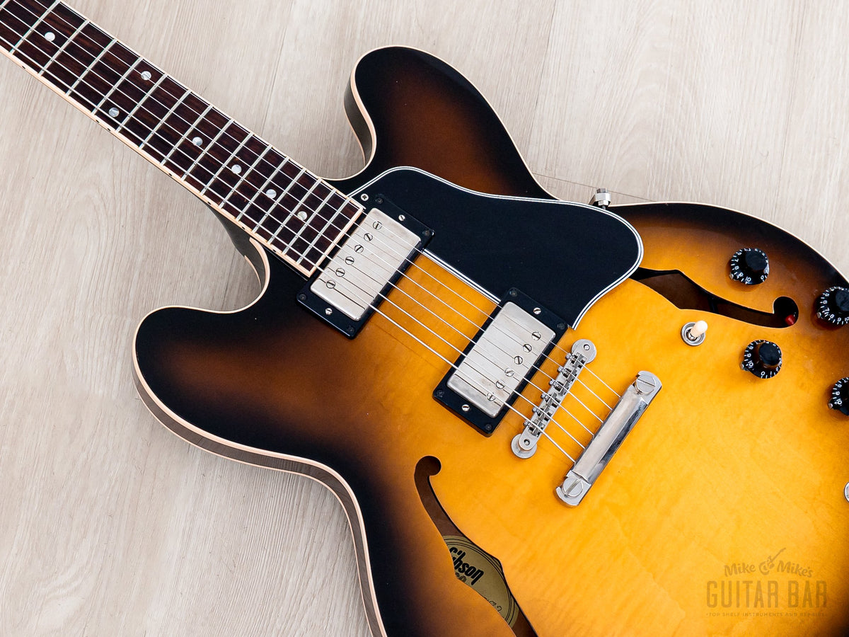 2001 Gibson ES-335 Dot Vintage Sunburst - body front angle